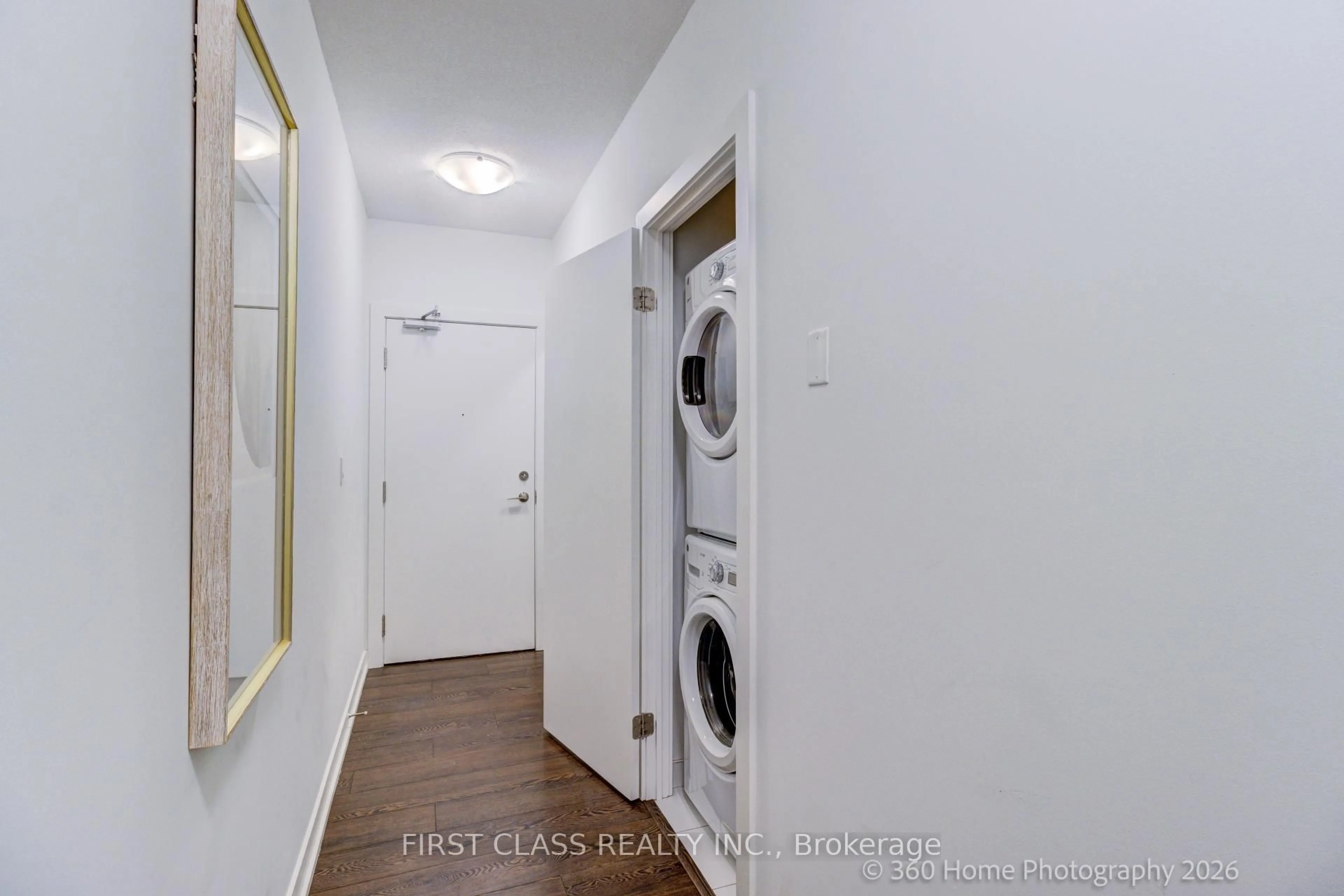 Laundry room for 20 Bruyeres Mews #1610, Toronto Ontario M5V 0G8