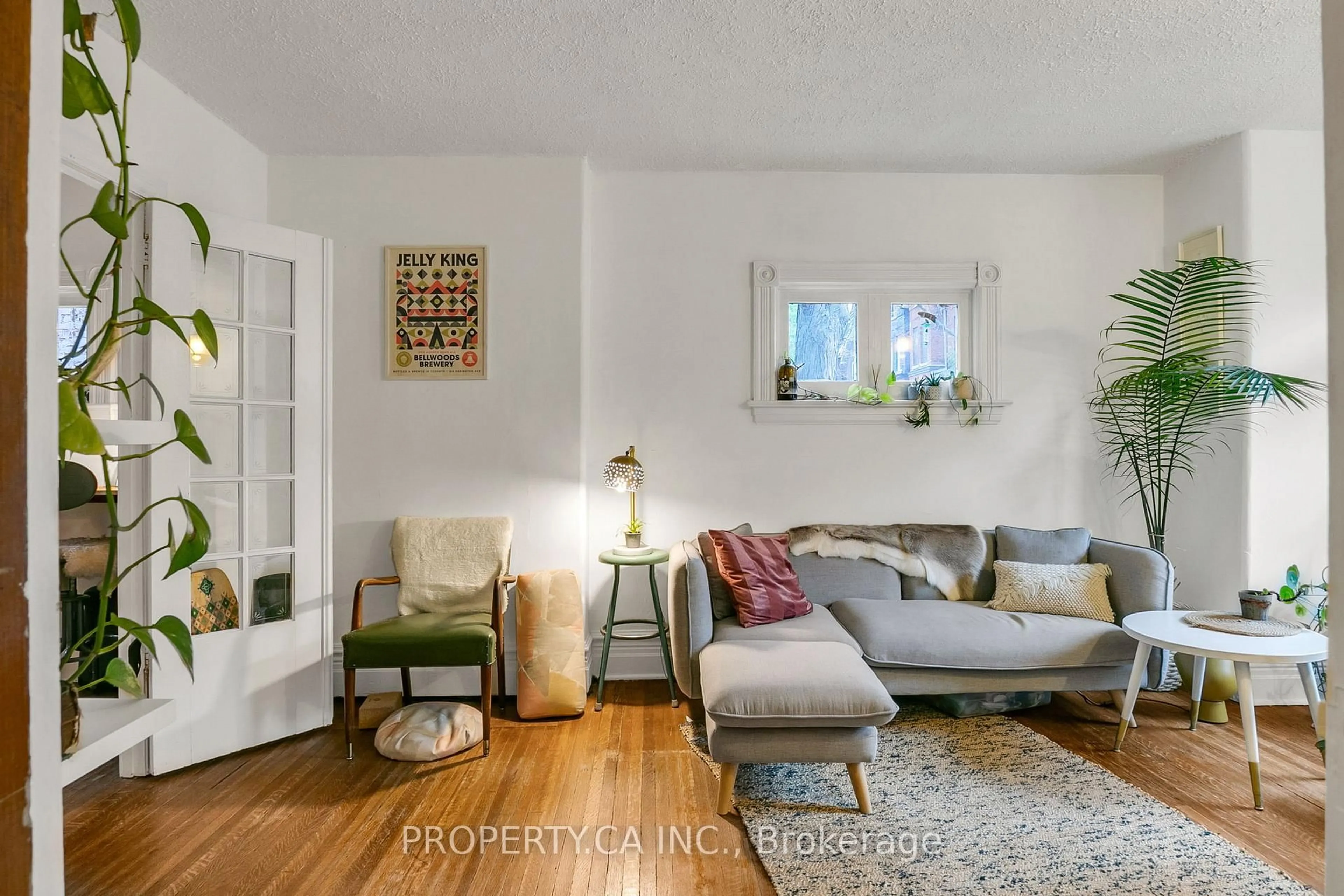 Living room with furniture, unknown for 5 Mackenzie Cres, Toronto Ontario M6J 1S9