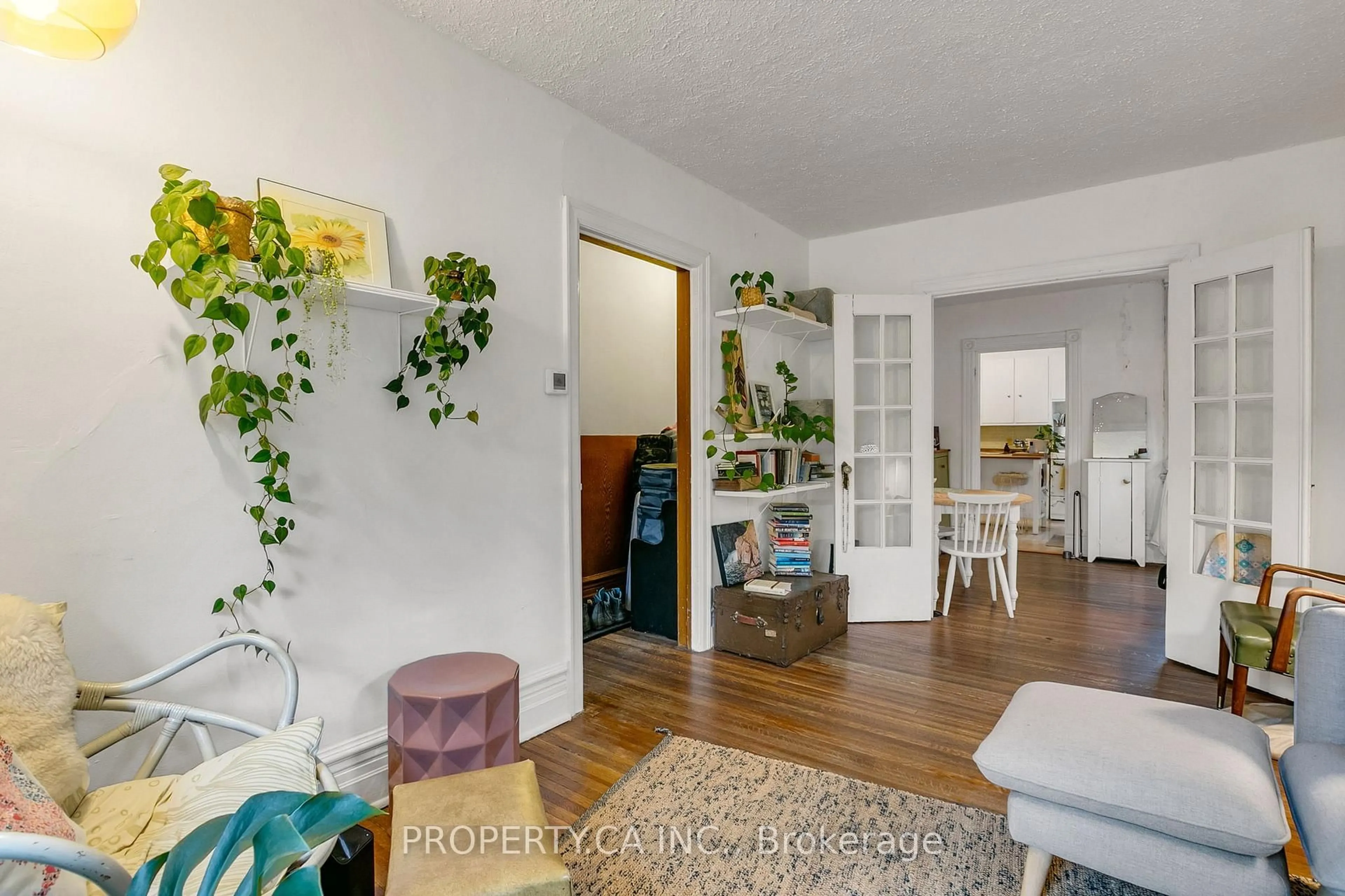 Unknown for 5 Mackenzie Cres, Toronto Ontario M6J 1S9
