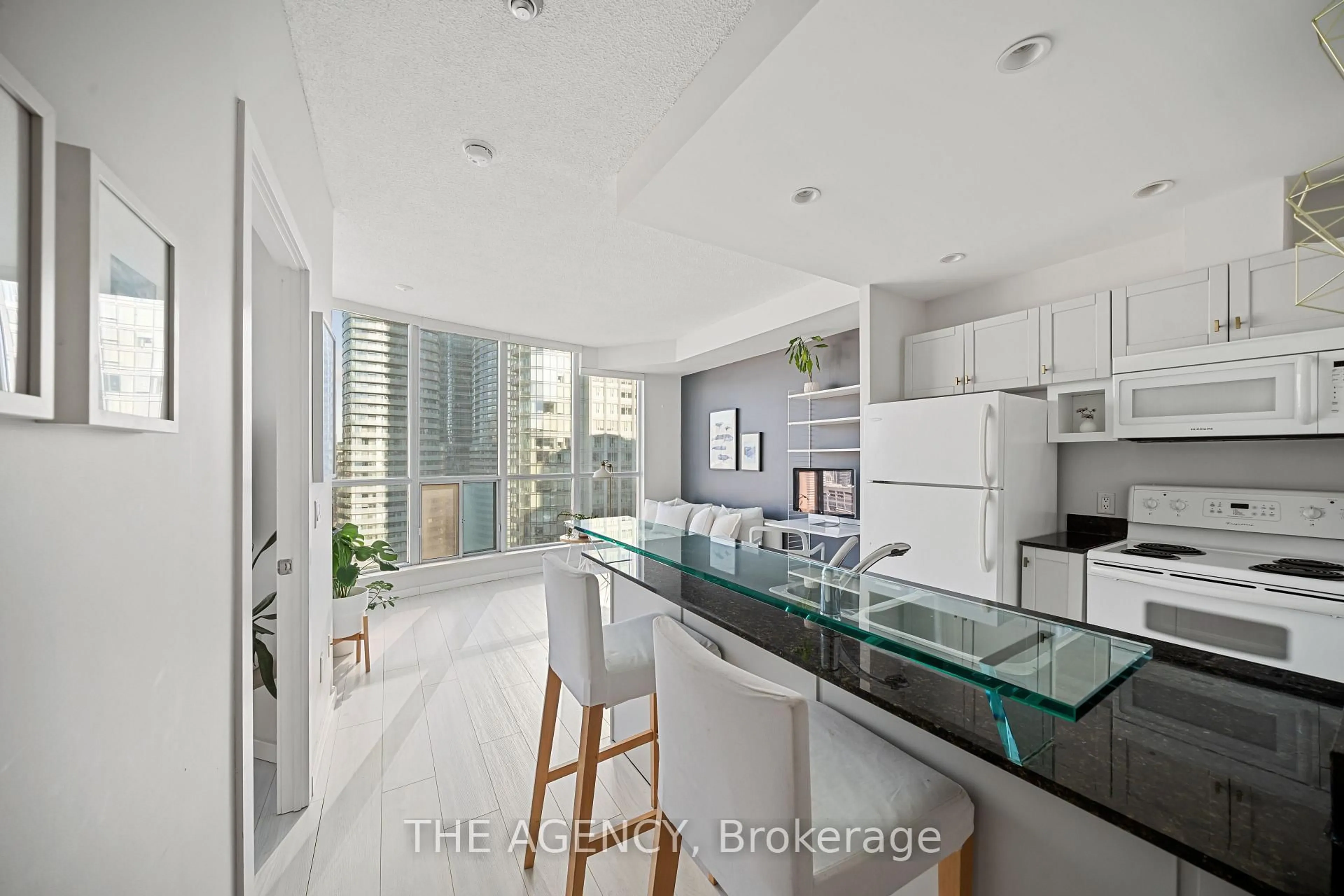 Contemporary kitchen, ceramic/tile floor for 208 Queens Quay #3313, Toronto Ontario M5J 2Y5
