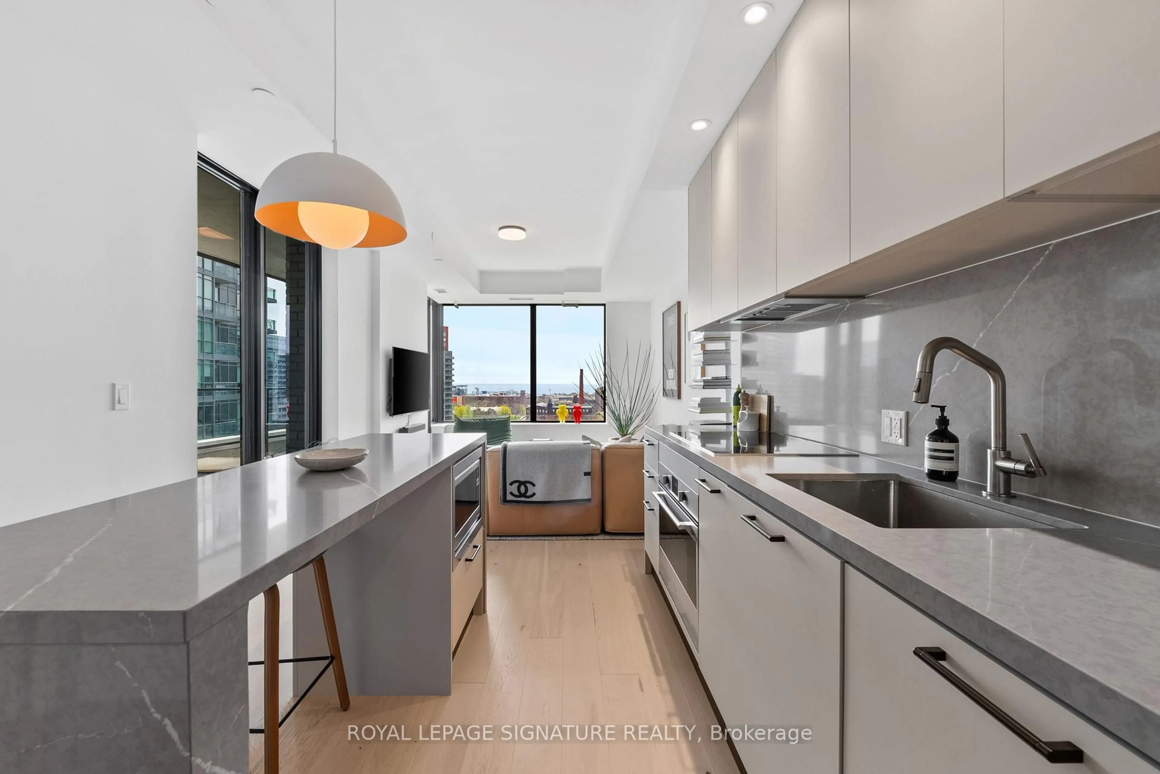 Contemporary kitchen, unknown for 200 Sudbury St #1101, Toronto Ontario M6J 0H1