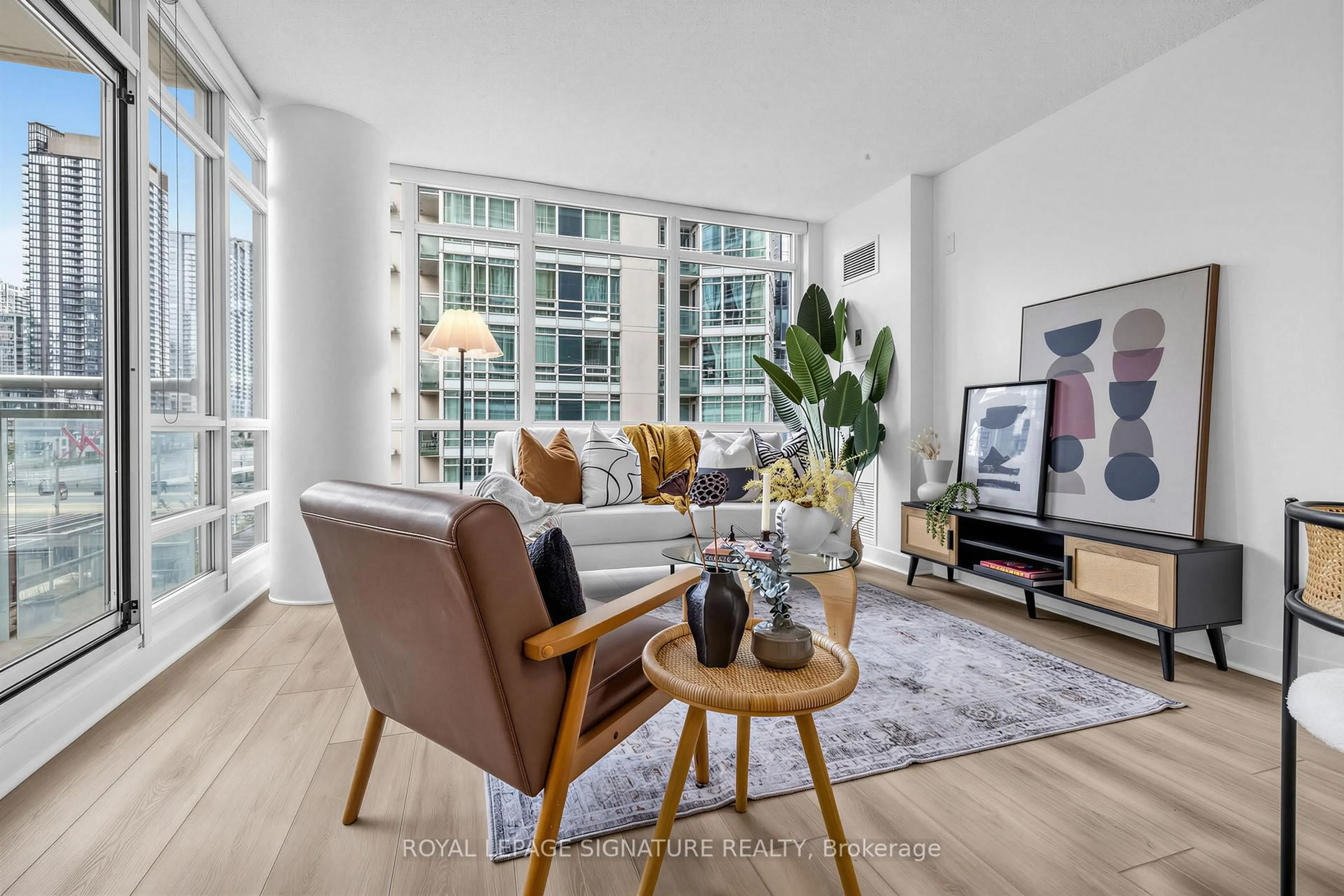 Living room with furniture, unknown for 381 Front St #611, Toronto Ontario M5V 3R8