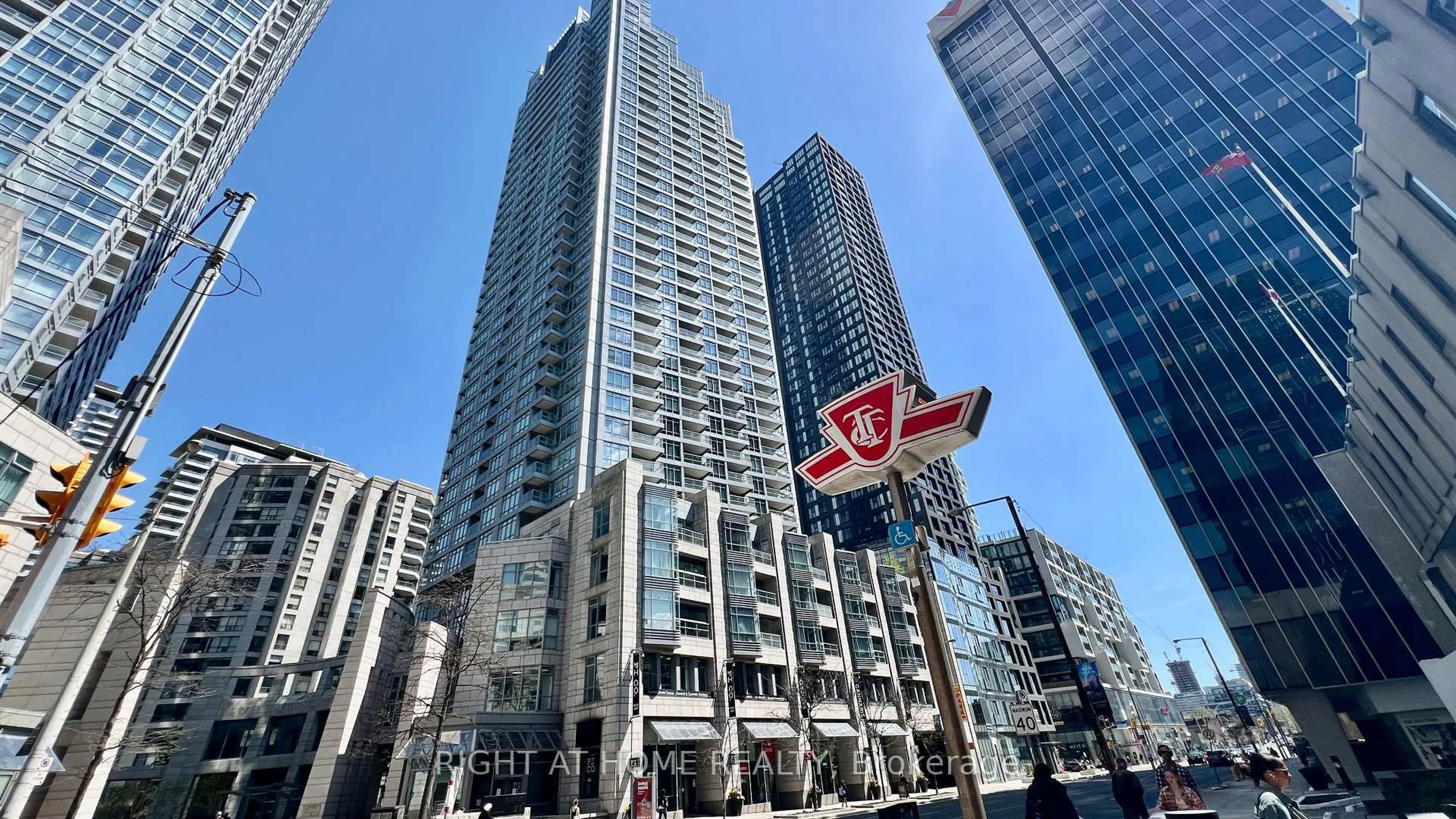Unknown for 2181 Yonge St #1011, Toronto Ontario M4S 3H7