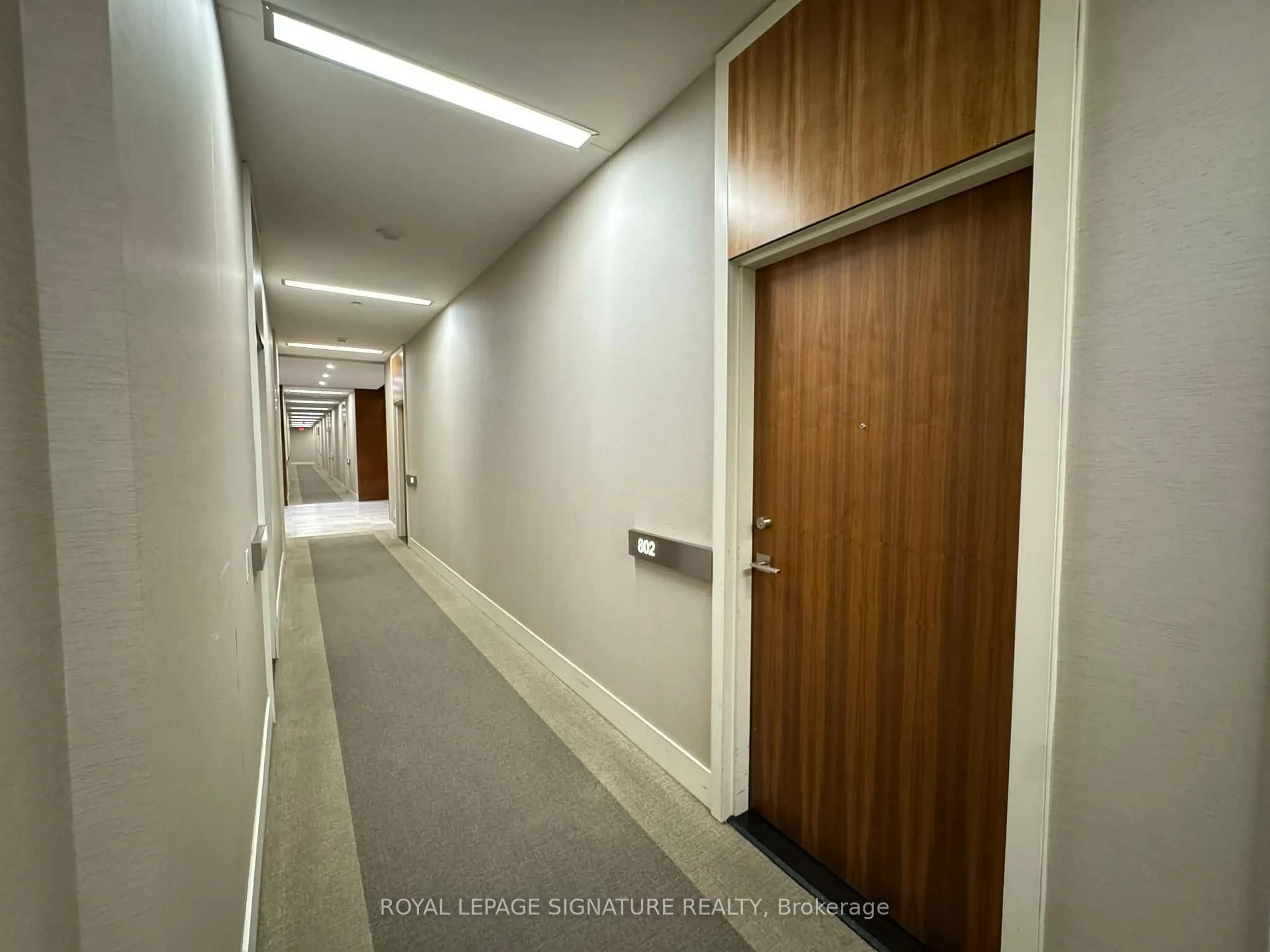 Indoor foyer for 111 St Clair Ave #802, Toronto Ontario M4V 1N5