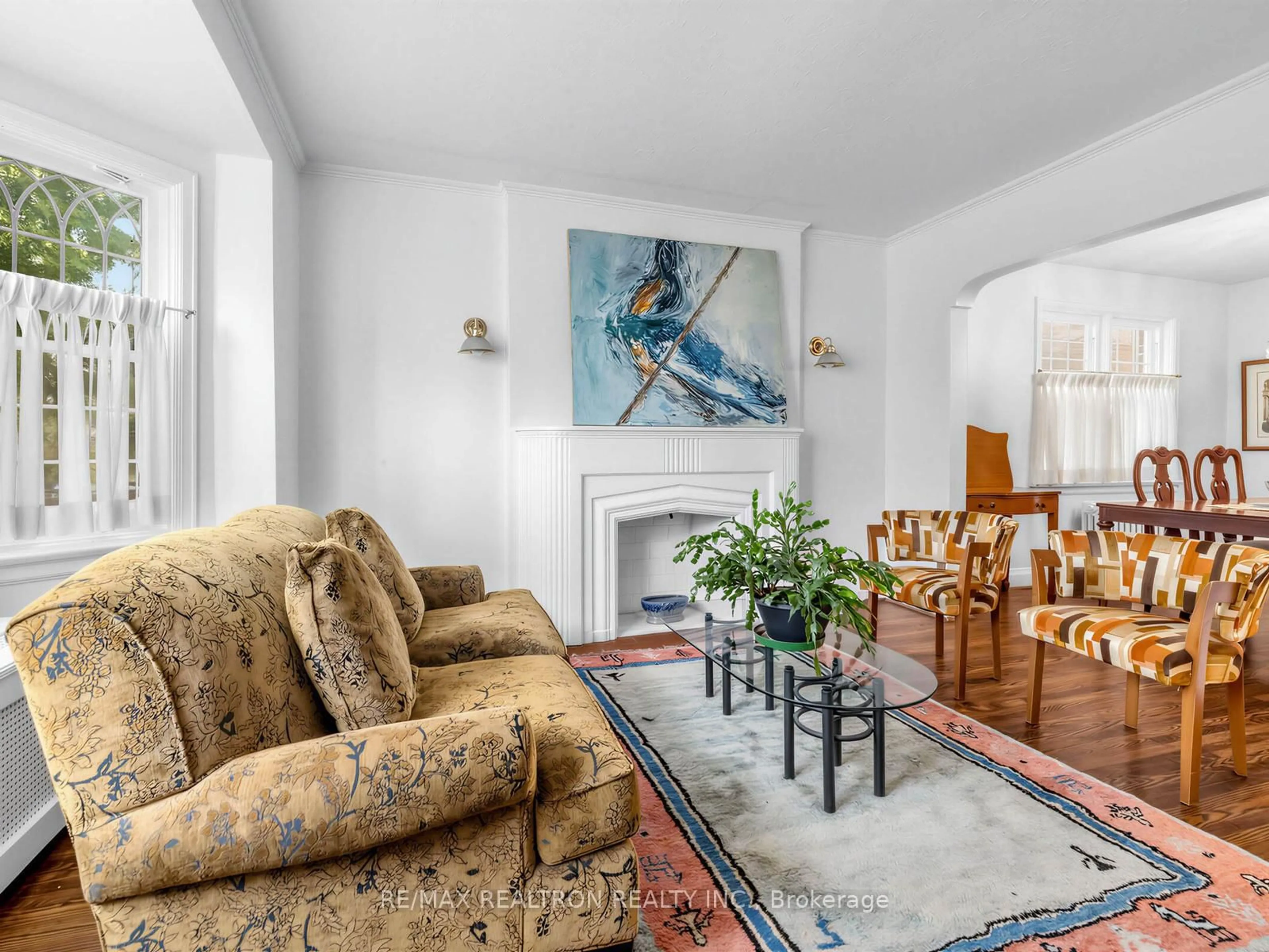 Living room with furniture, unknown for 12 New Haven Dr, Toronto Ontario M5N 1H7
