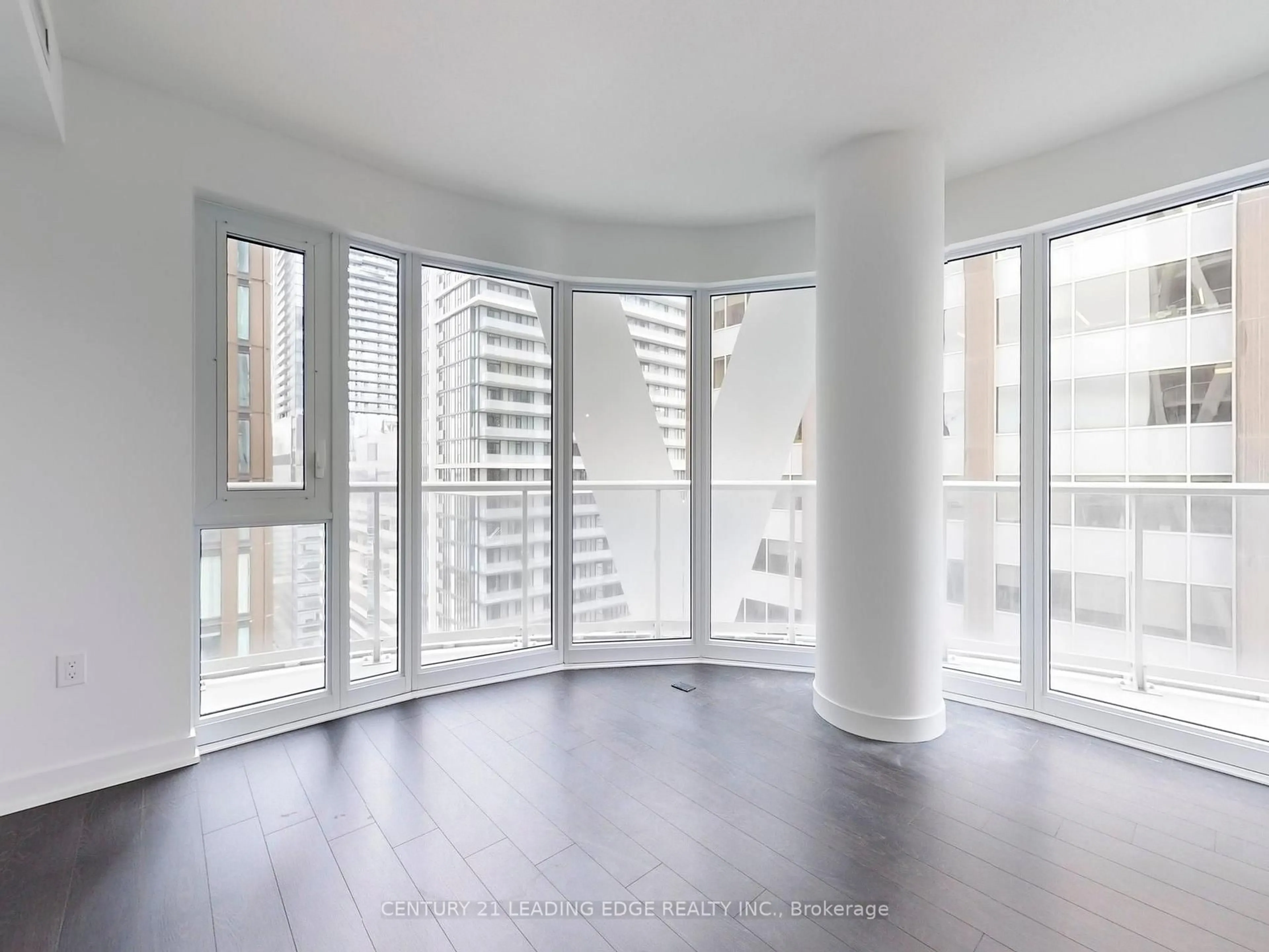 Unknown for 230 Simcoe St #2212, Toronto Ontario M5T 0G7