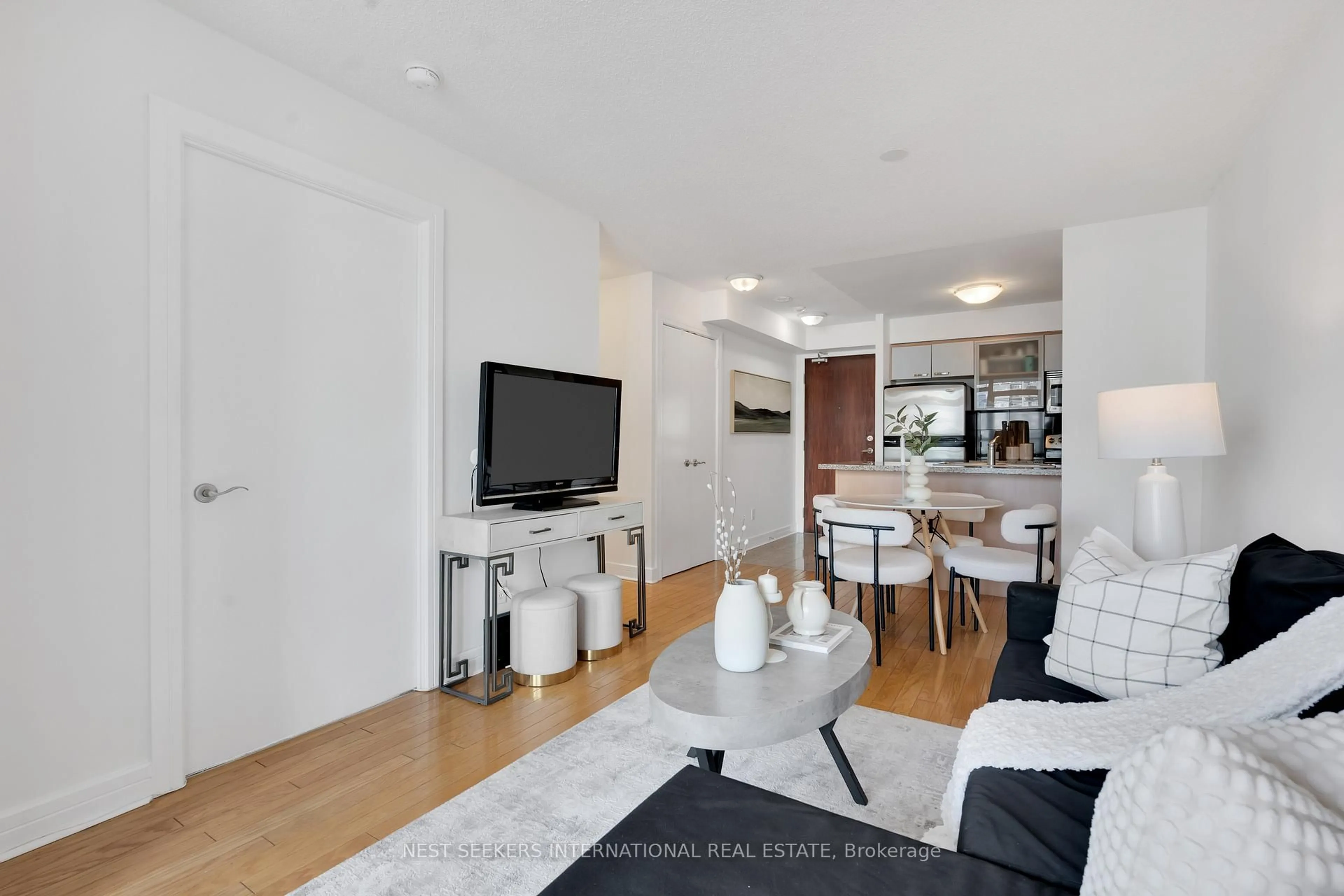 Living room with furniture, unknown for 16 Harrison Garden Blvd #1011, Toronto Ontario M2N 7J6