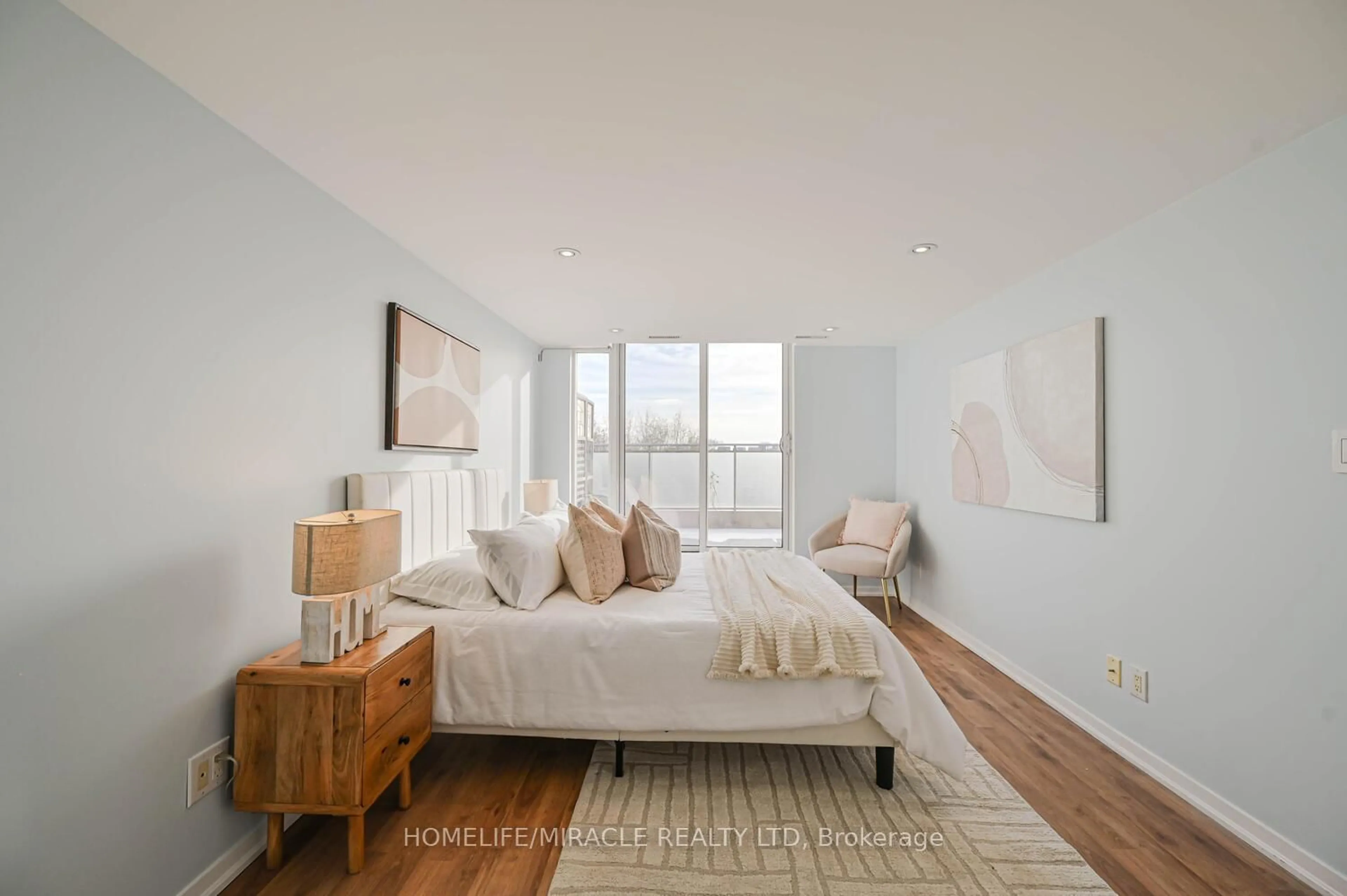 Bedroom with bed, wood/laminate floor for 801 Sheppard Ave #608, Toronto Ontario M3H 0A8