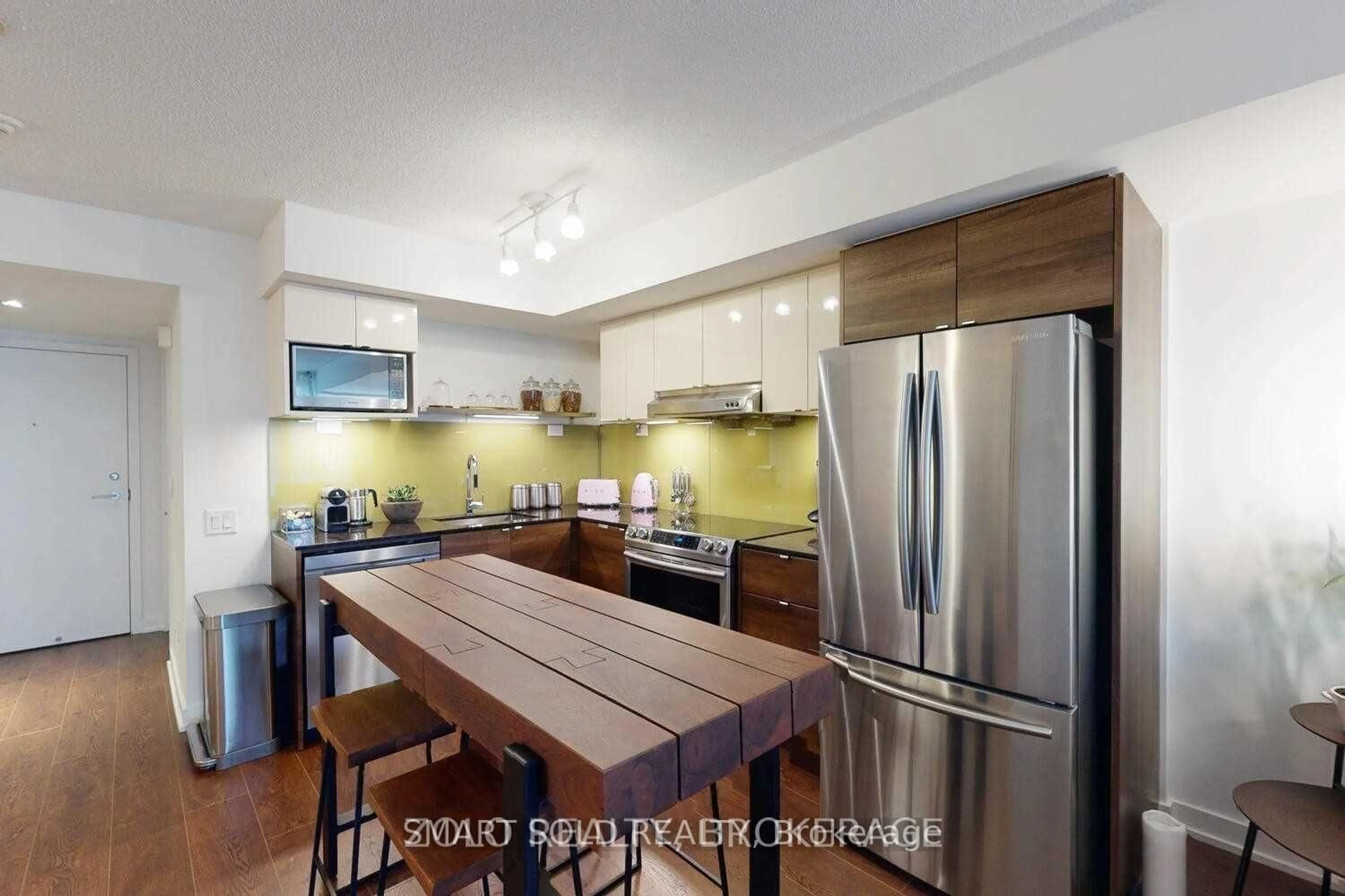 Open concept kitchen, unknown for 121 Mcmahon Dr #510, Toronto Ontario M2K 0C1