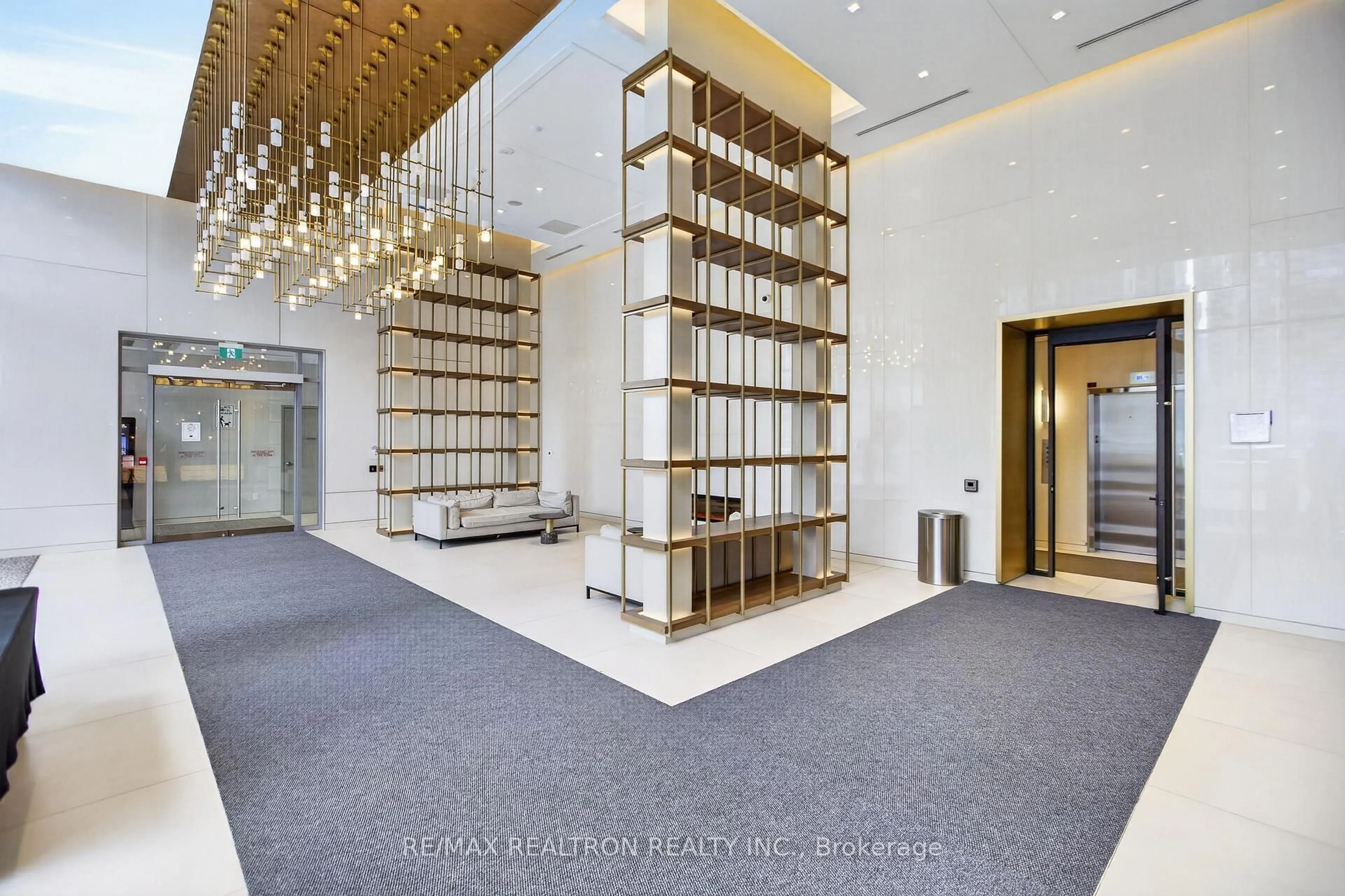 Indoor foyer for 8 Olympic Garden Dr #704, Toronto Ontario M2M 0B9