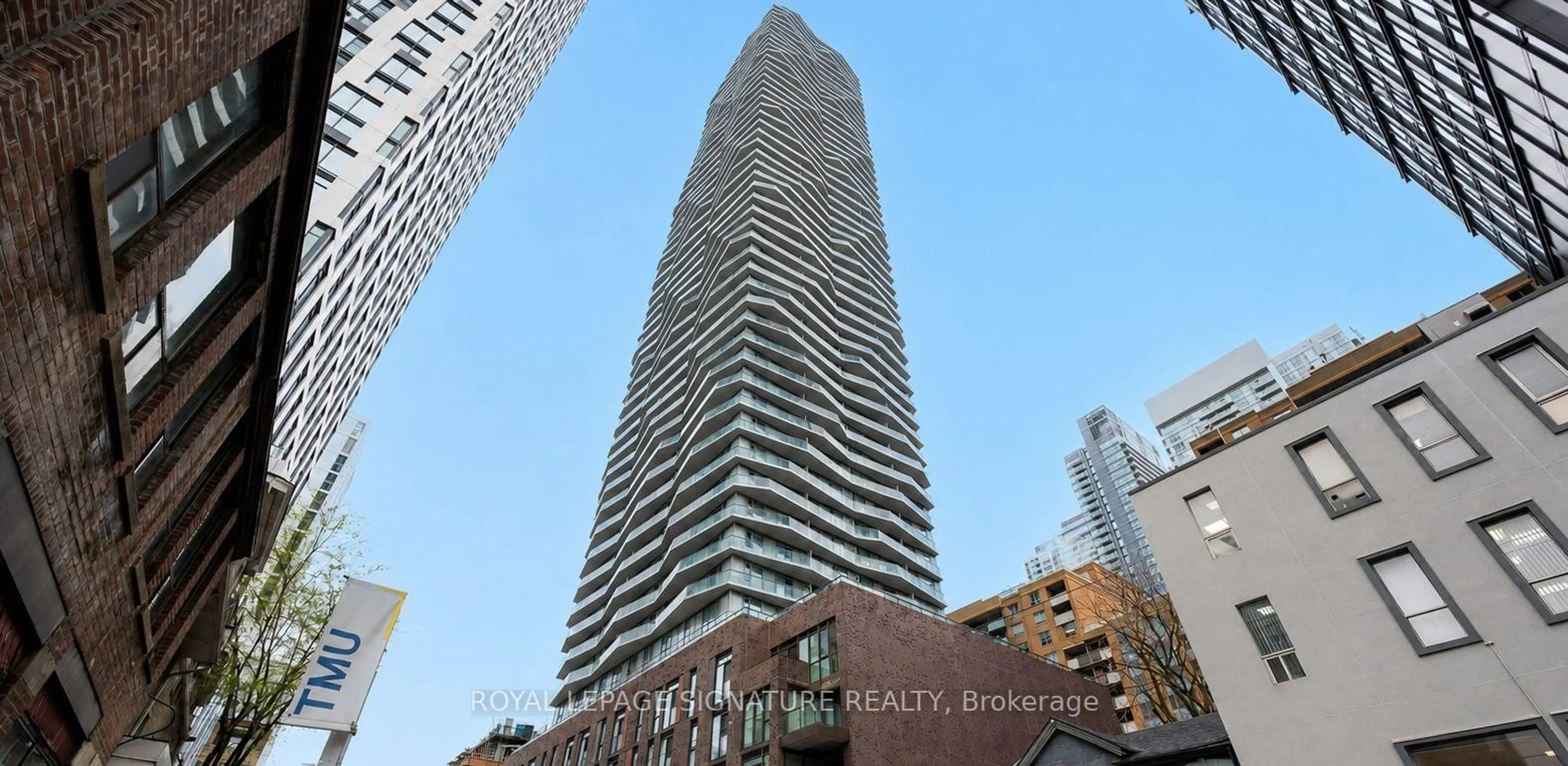 Unknown for 100 Dalhousie St #315, Toronto Ontario M5B 1E1