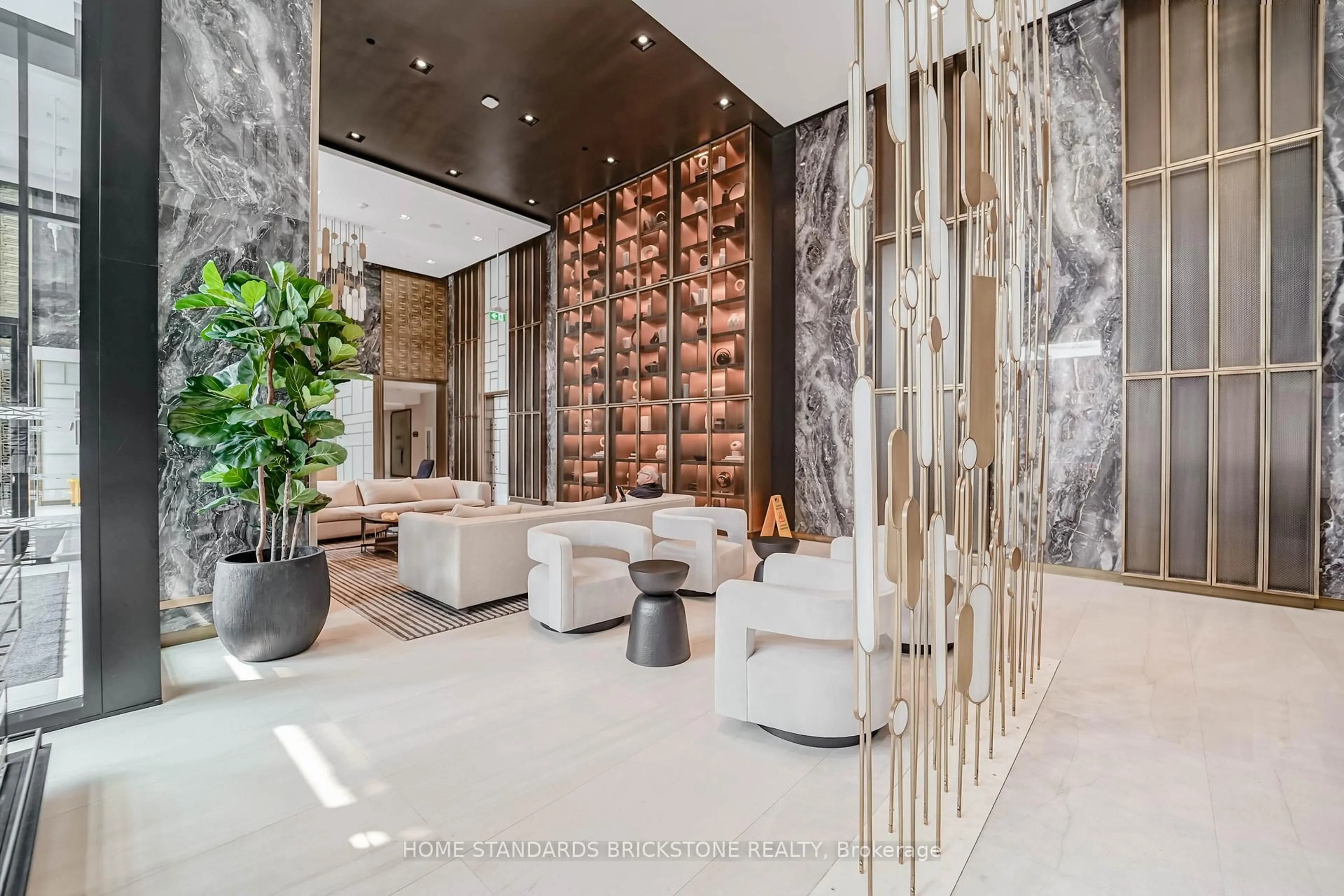 Lobby for 117 Broadway Ave #1705, Toronto Ontario M4P 1V3
