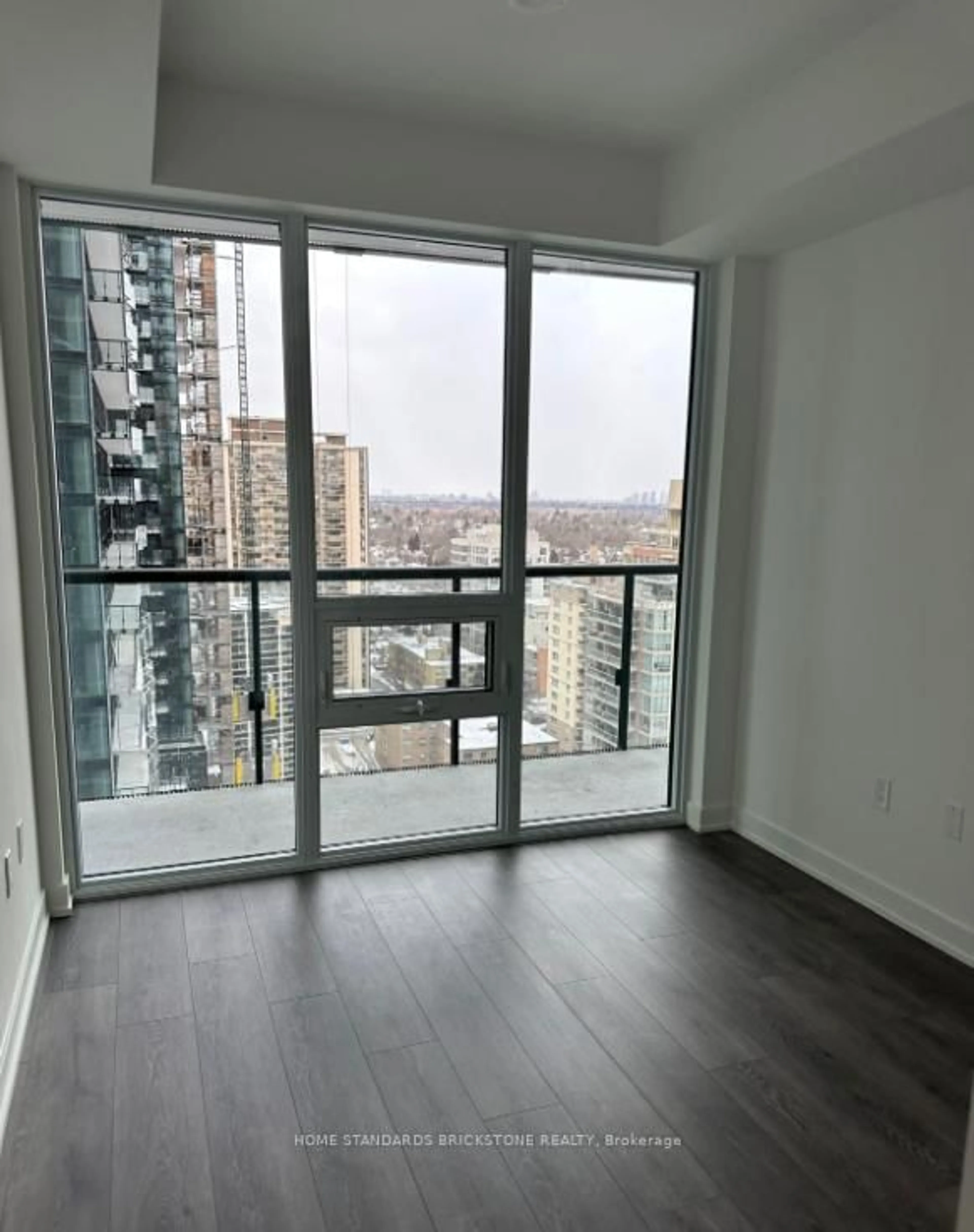 A pic of a room for 117 Broadway Ave #1705, Toronto Ontario M4P 1V3