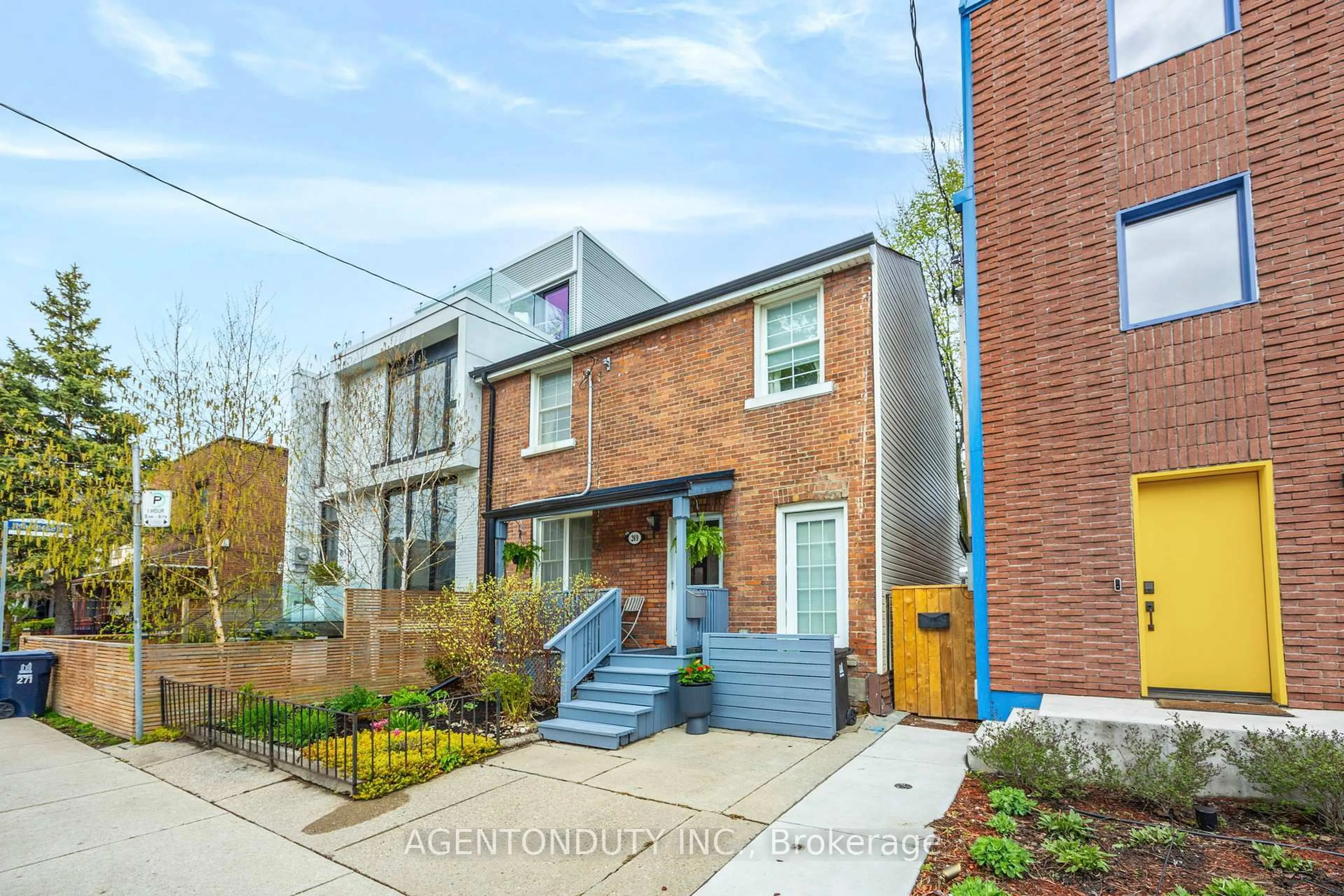 Home with brick exterior material, street for 269 Claremont St, Toronto Ontario M6J 2N1