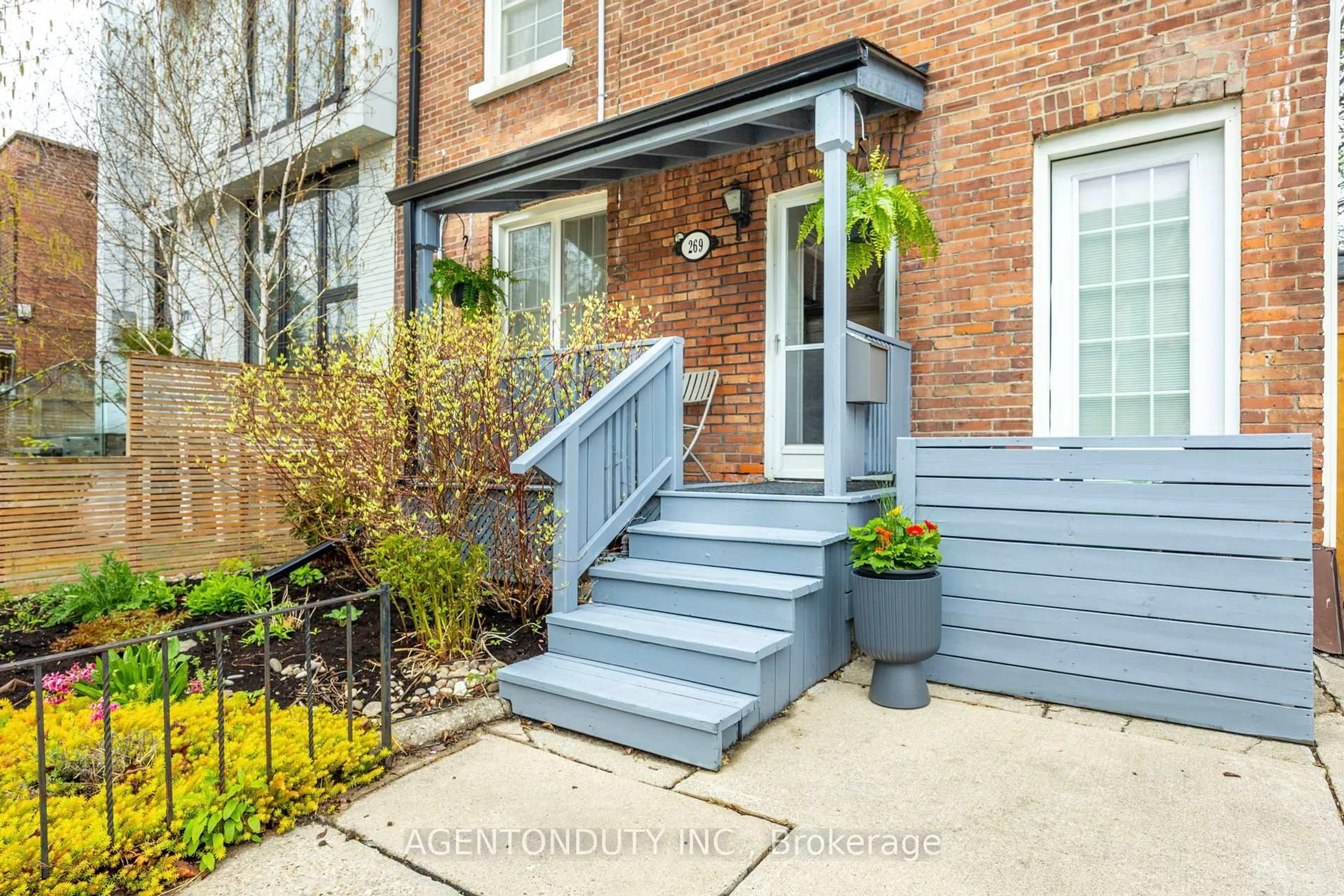 Unknown for 269 Claremont St, Toronto Ontario M6J 2N1