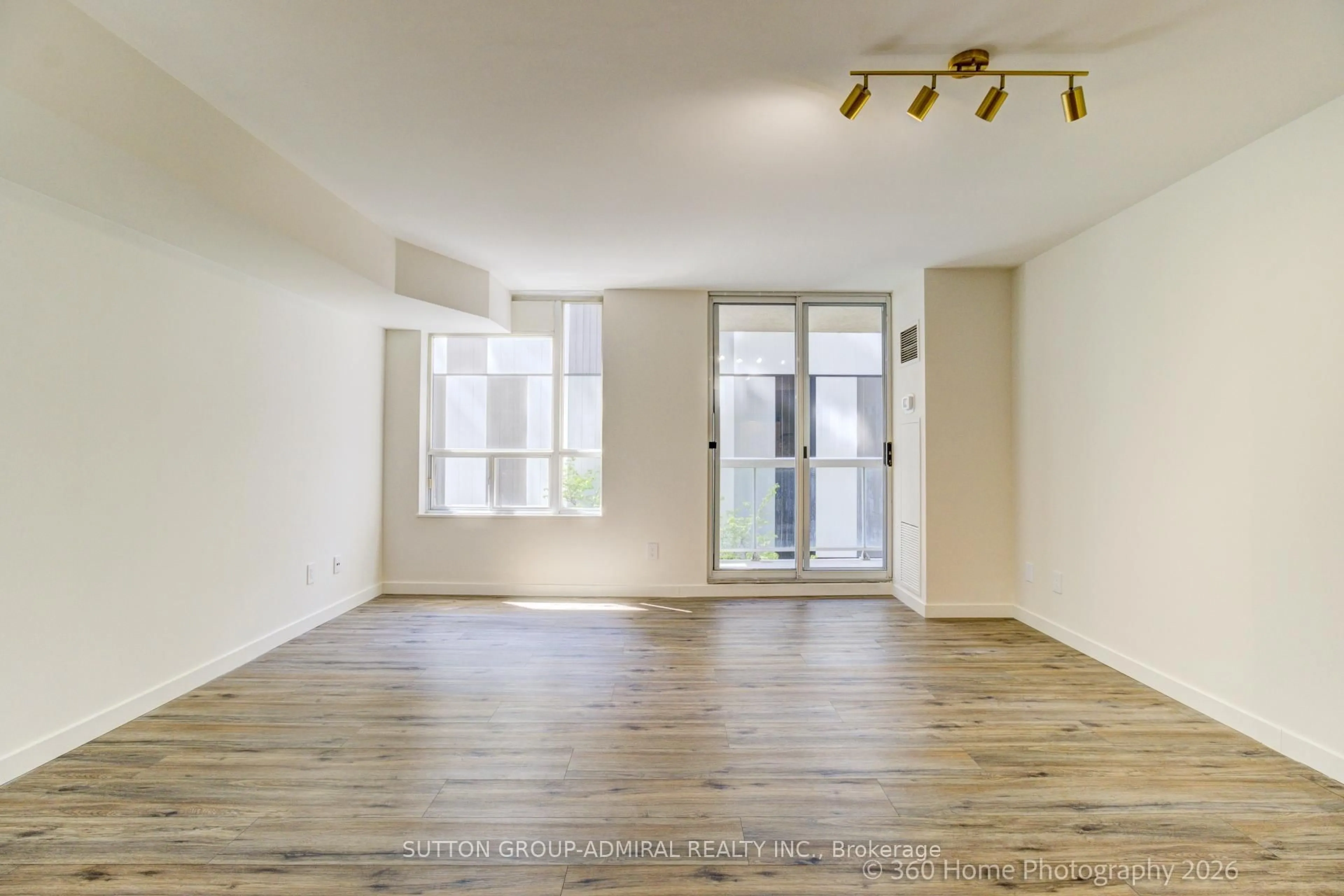 A pic of a room for 43 Eglinton Ave #501, Toronto Ontario M4S 2B8