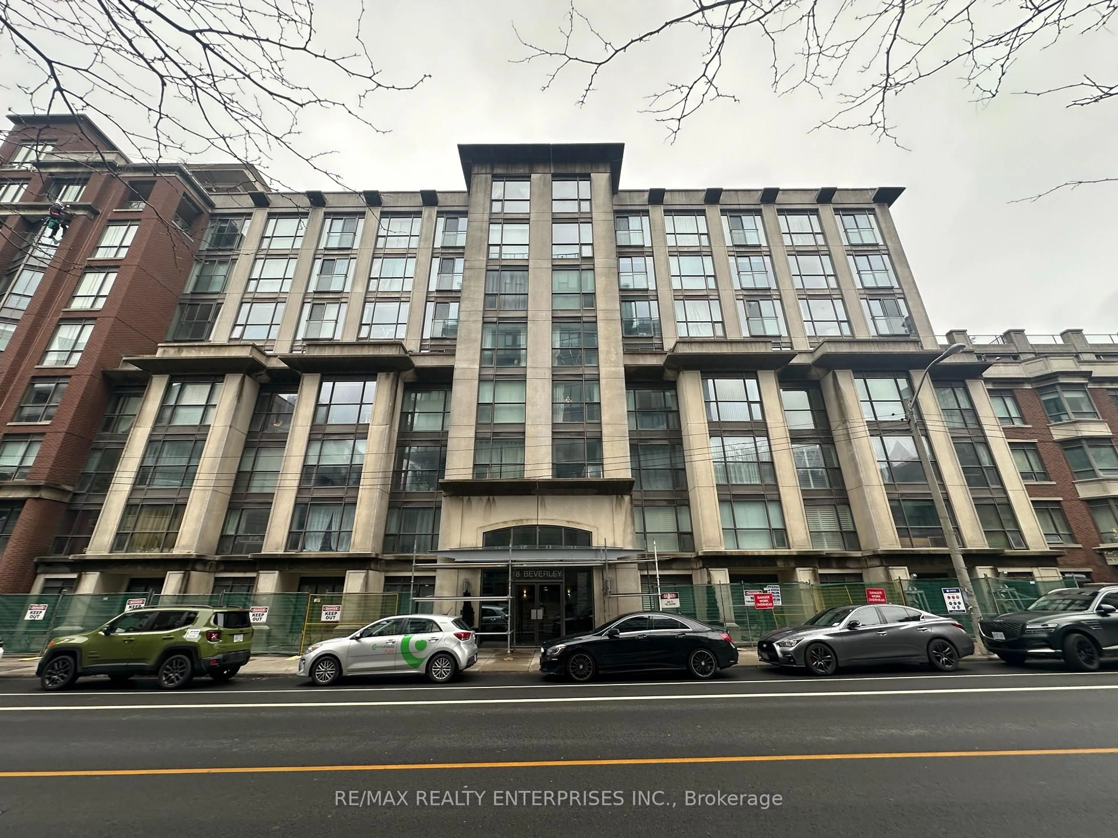 Unknown for 18 Beverley St #412, Toronto Ontario M5T 3L2