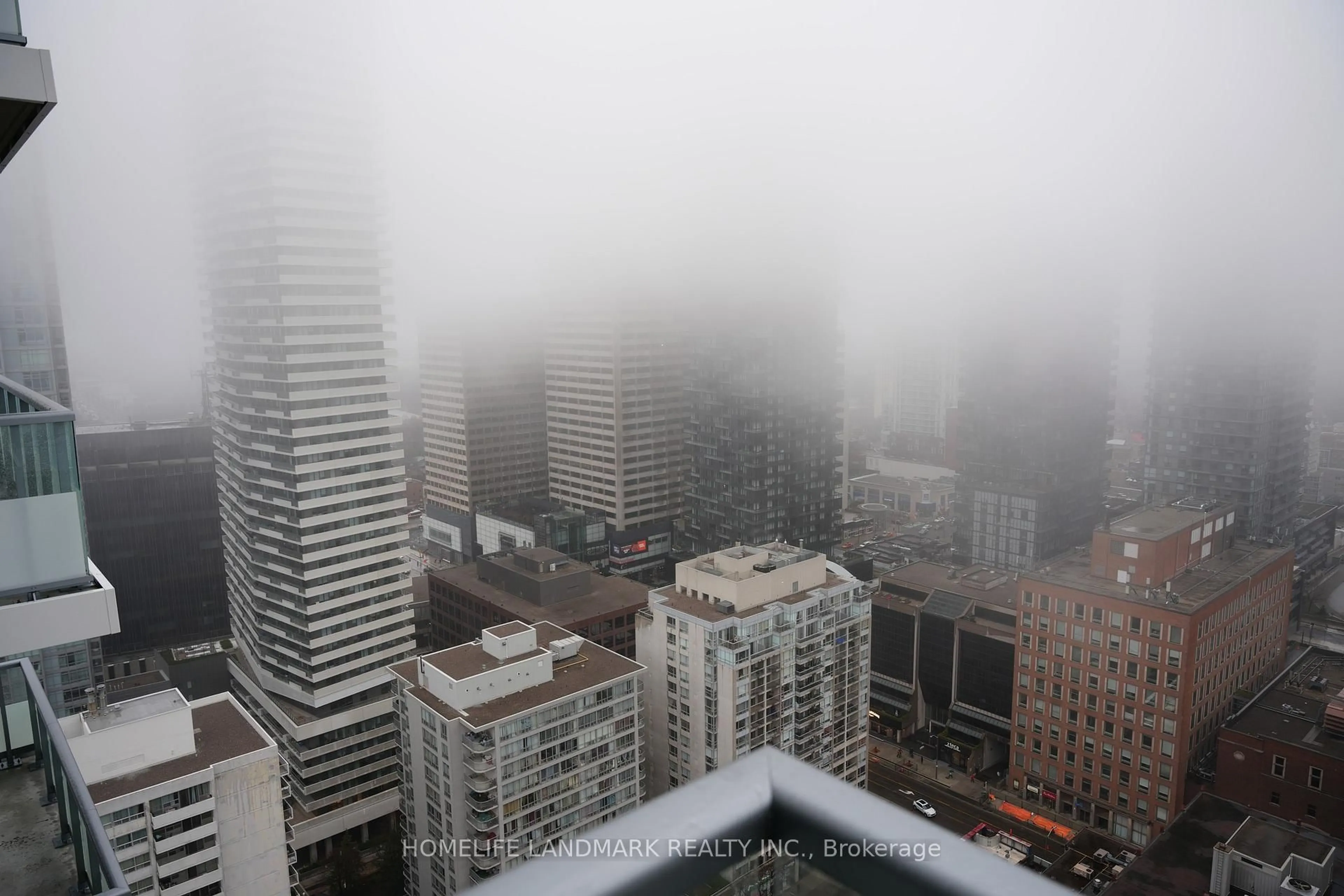 Blurry image for 50 Dunfield Ave, Toronto Ontario M4S 0E4