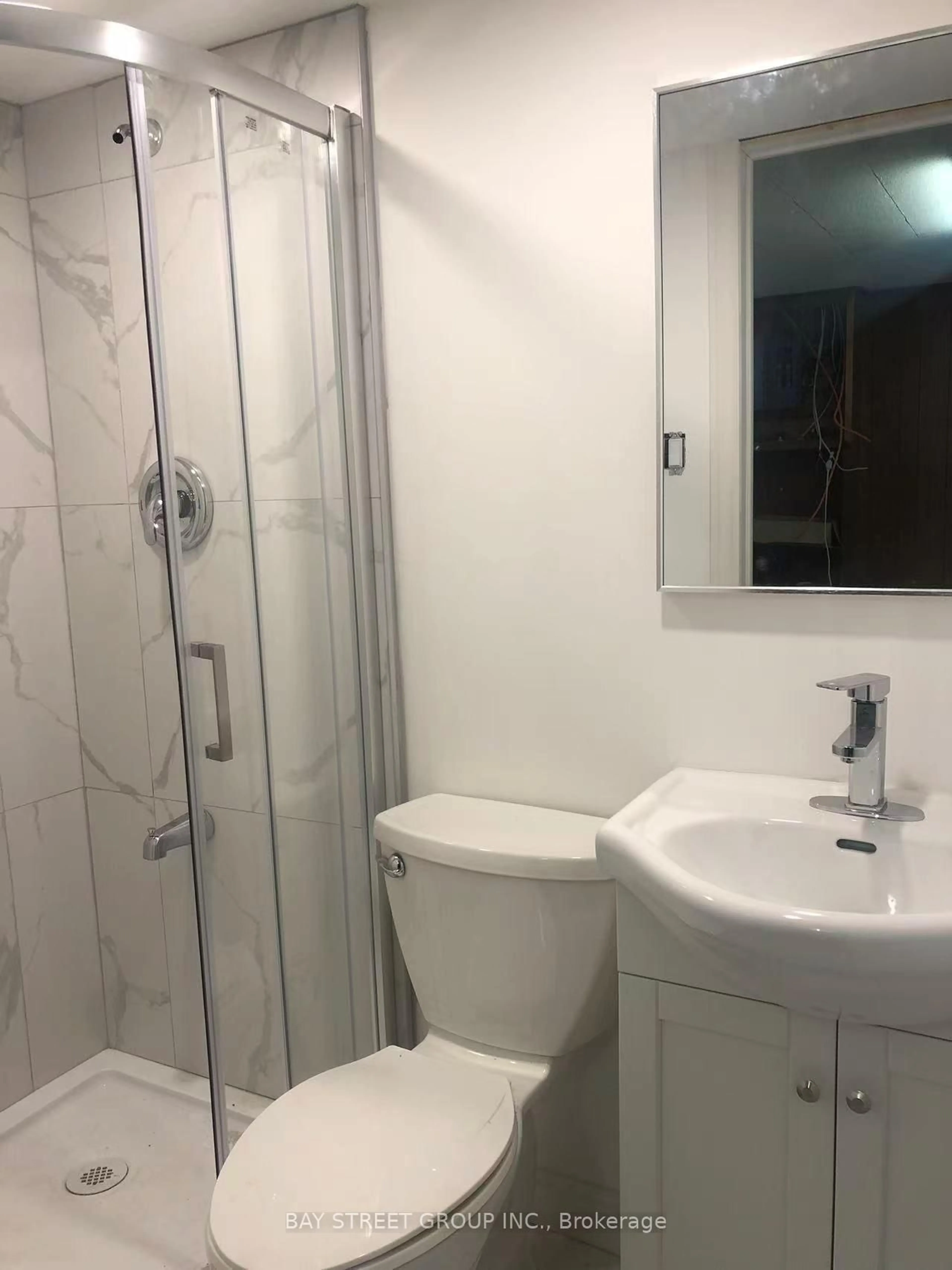 Standard bathroom, unknown for 2 Slidell Cres, Toronto Ontario M3A 2C4
