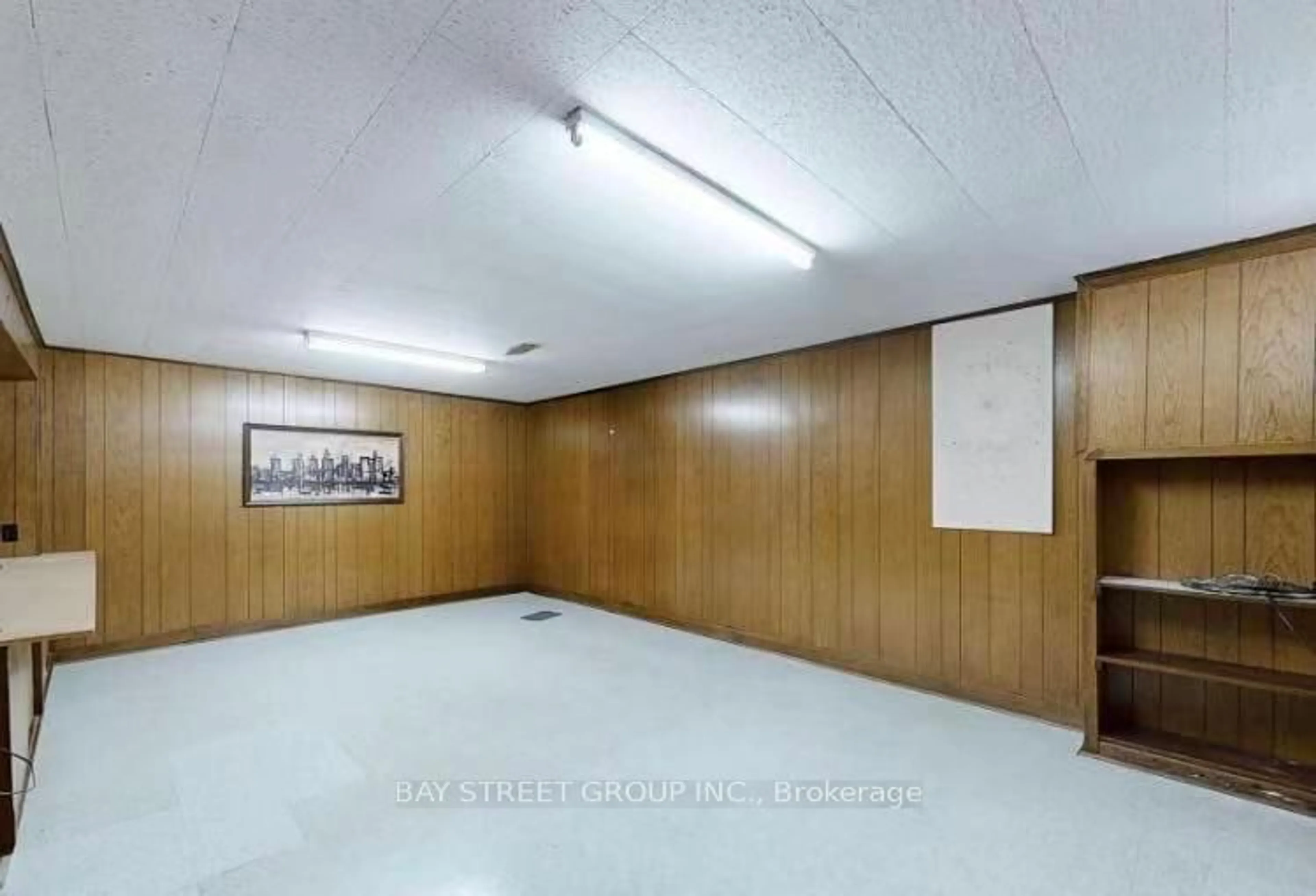 Indoor foyer for 2 Slidell Cres, Toronto Ontario M3A 2C4