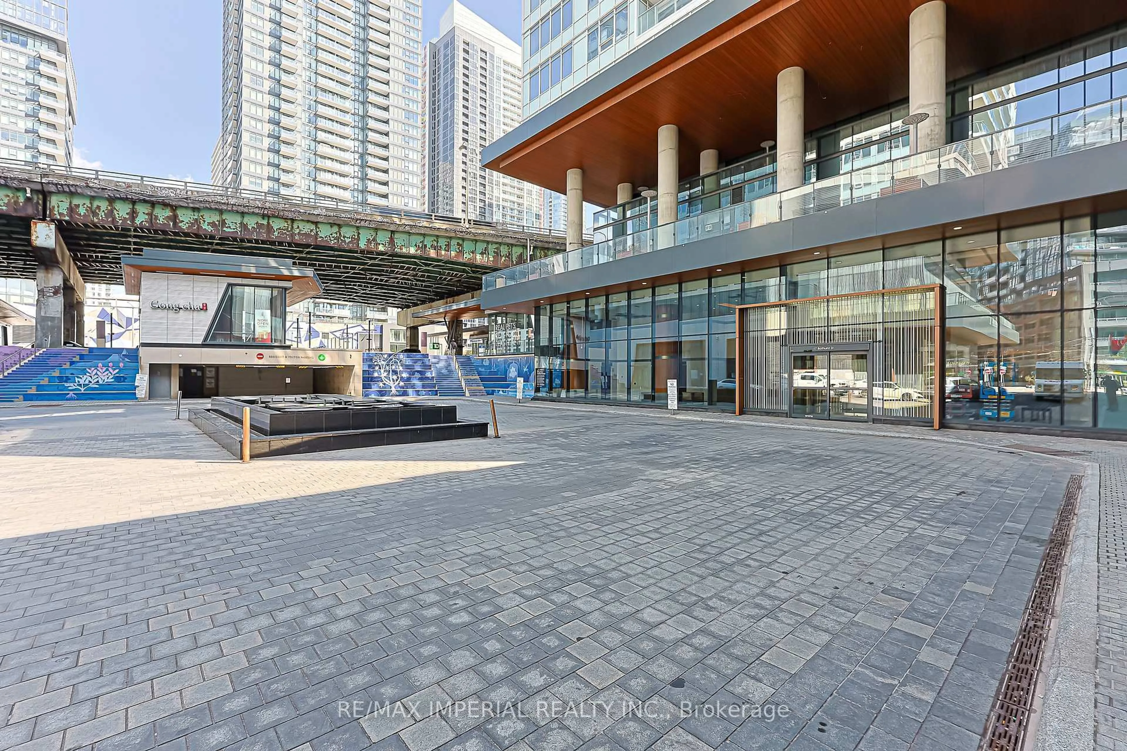 Unknown for 17 Bathurst St #2707, Toronto Ontario M5V 0N1