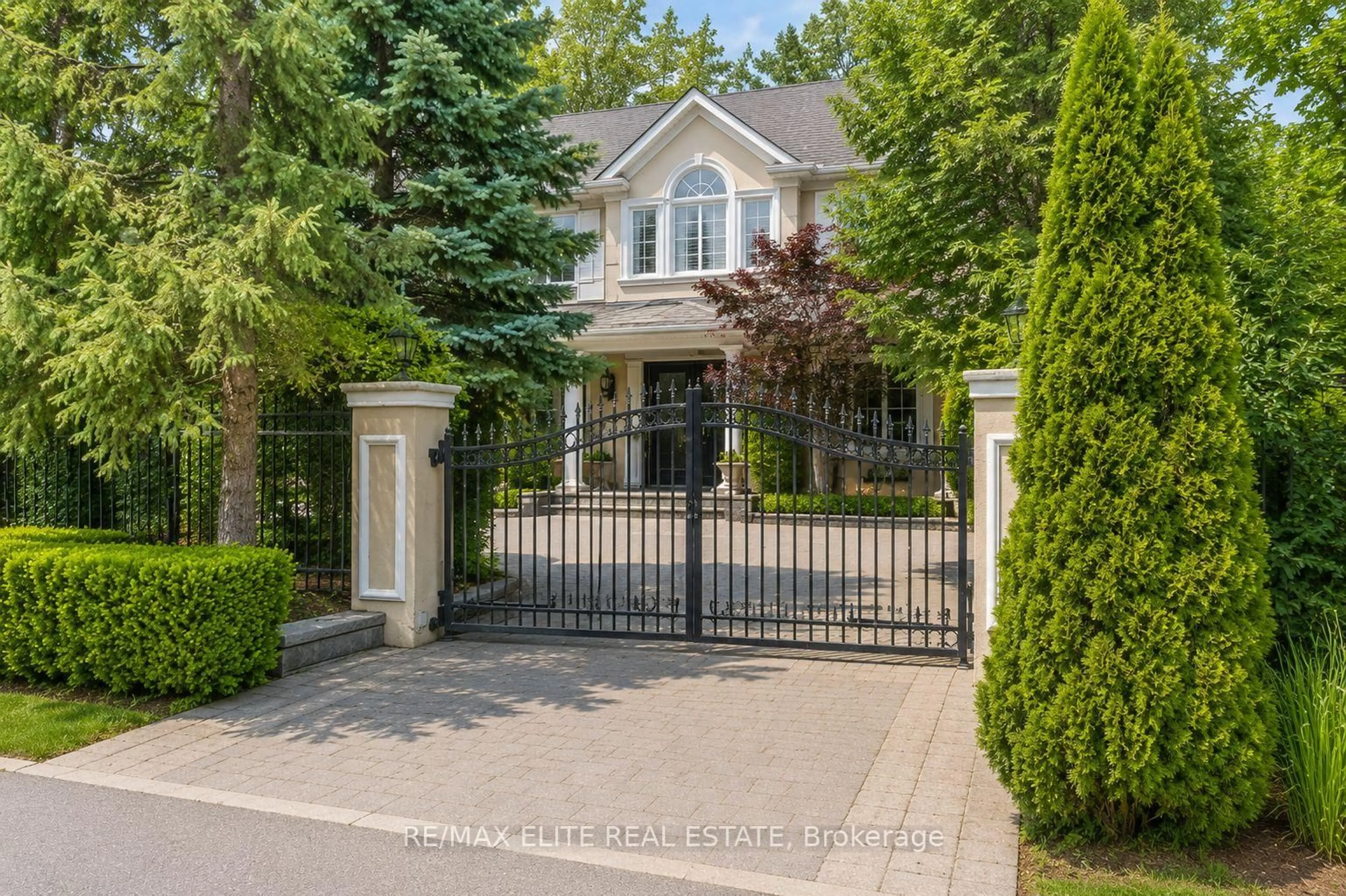 Unknown for 88 Old Colony Rd, Toronto Ontario M2L 2K2