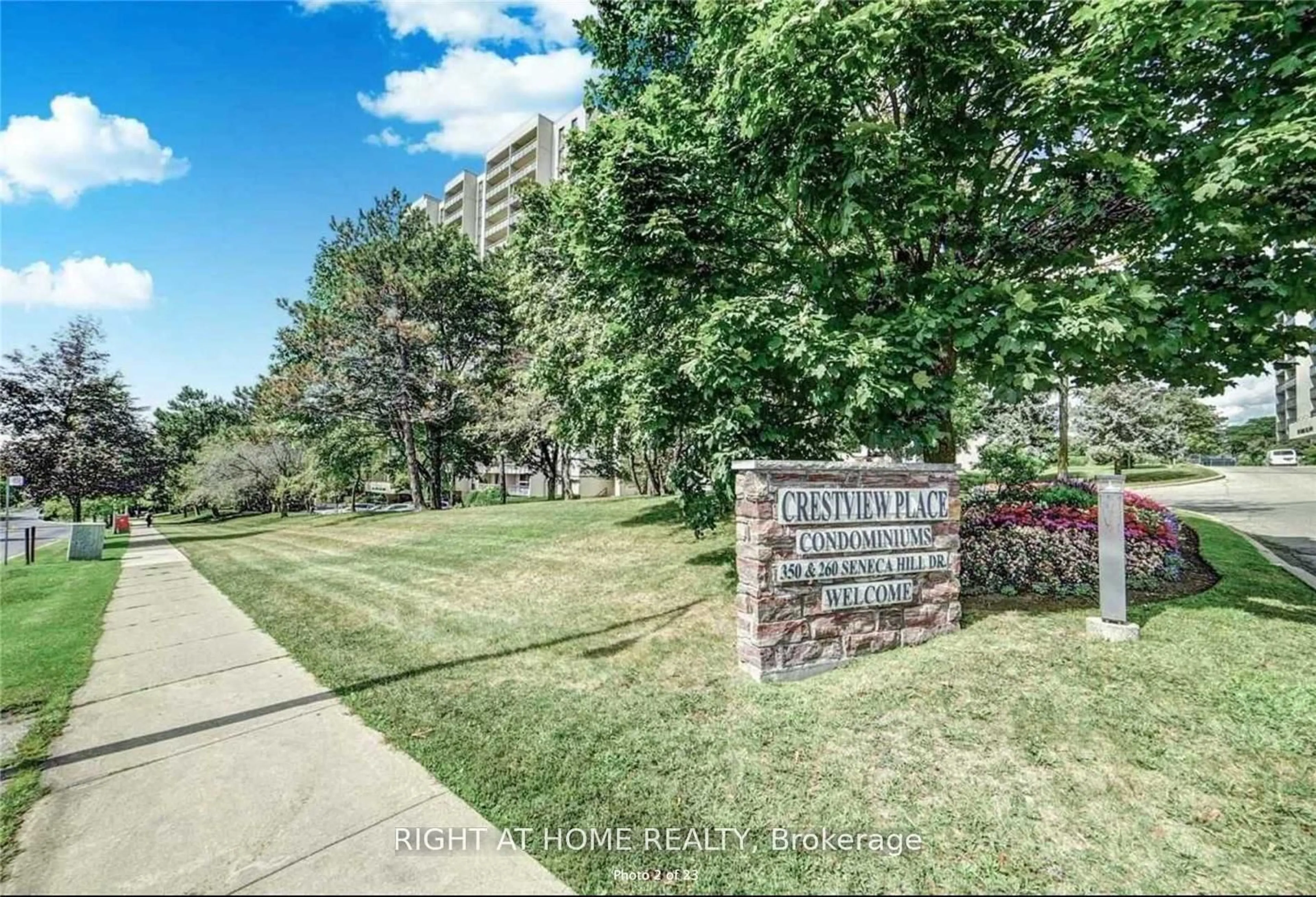 A pic from outside/outdoor area/front of a property/back of a property/a pic from drone, street for 260 Seneca Park #1415, Toronto Ontario M2J 4S6