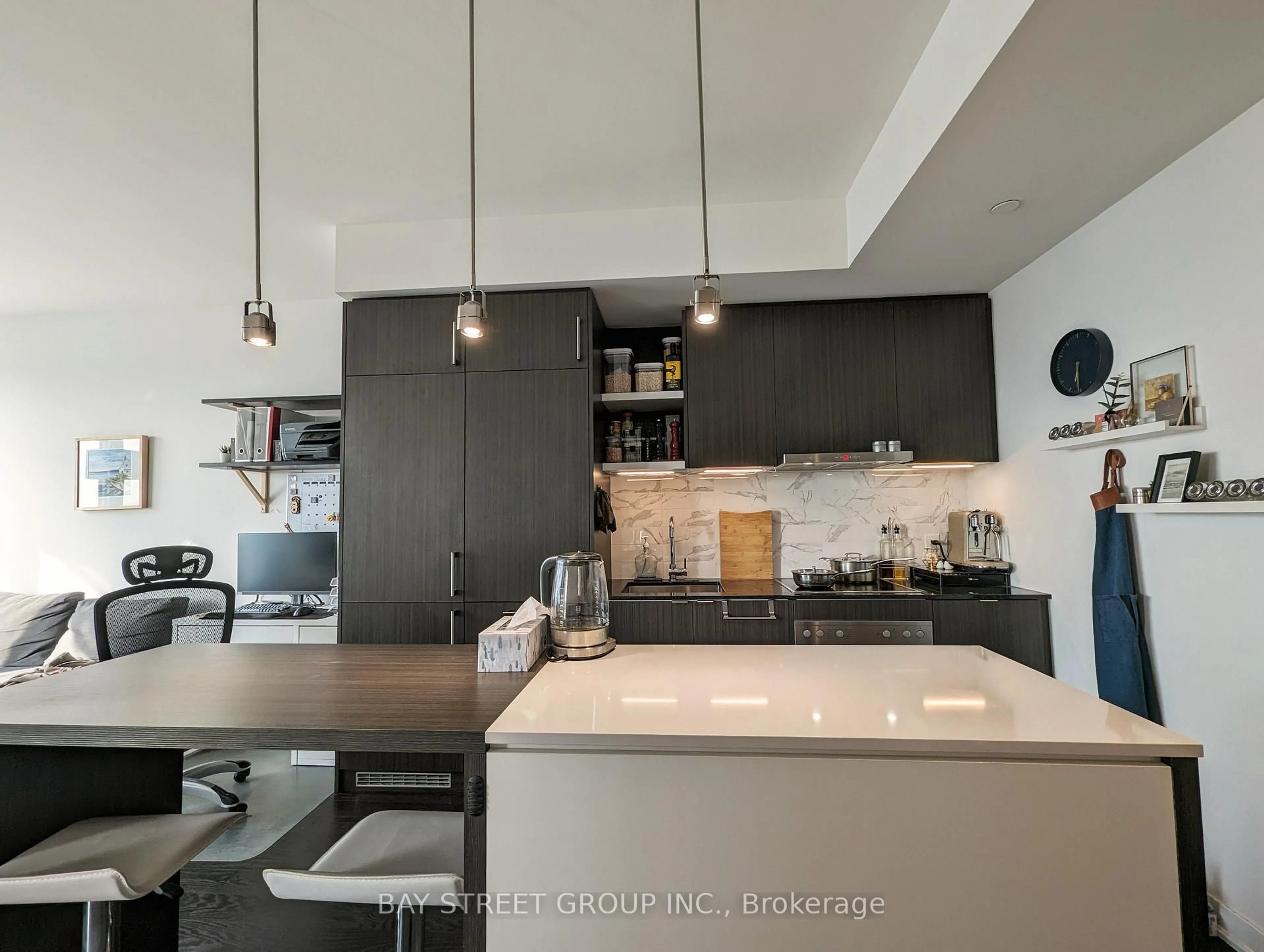 Open concept kitchen, unknown for 100 Harbour St #6103, Toronto Ontario M5J 0B5