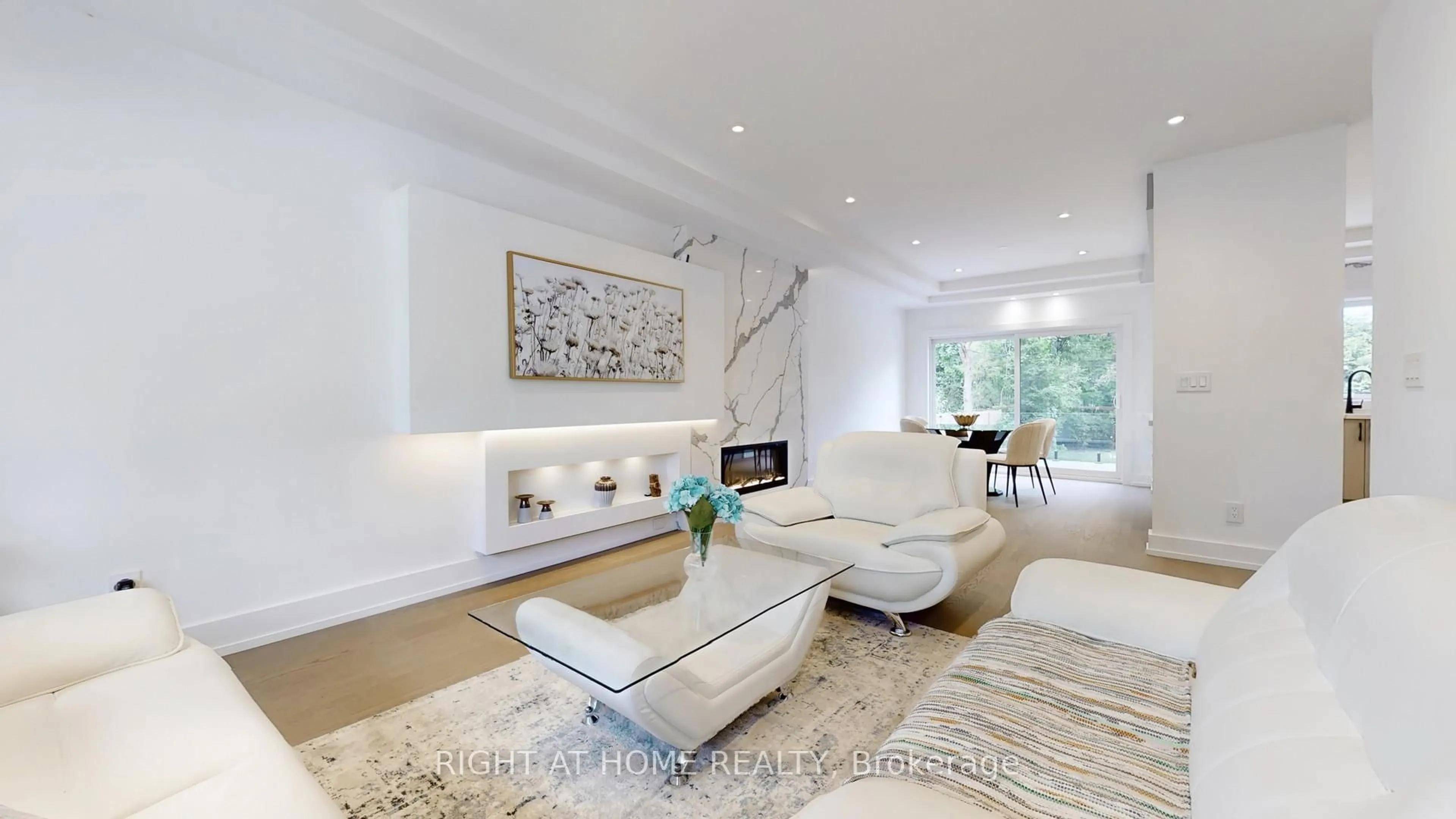 Living room with furniture, unknown for 136 Santa Barbara Rd, Toronto Ontario M2N 2C5