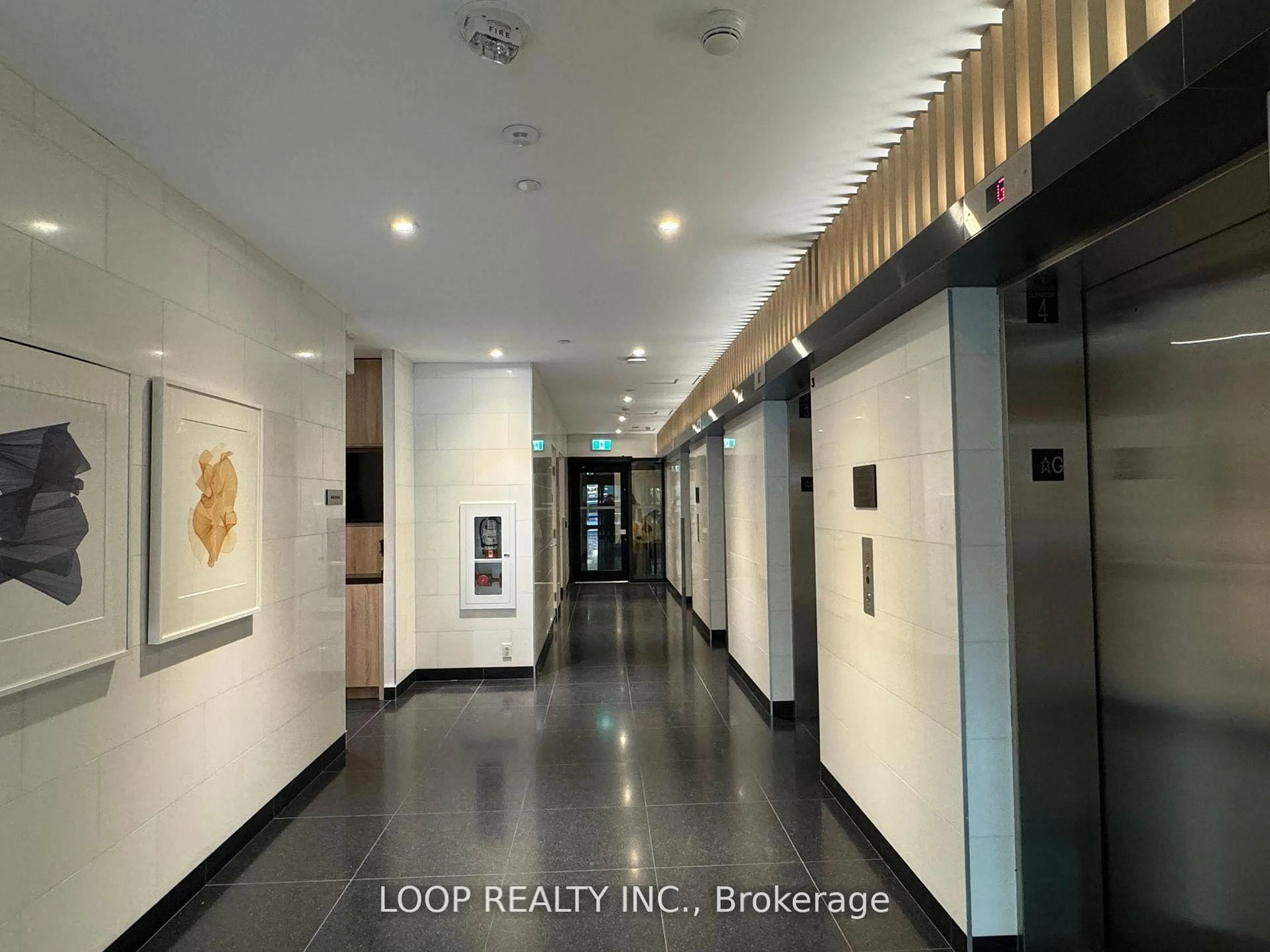 Lobby for 357 King St #1308, Toronto Ontario M5V 1K1