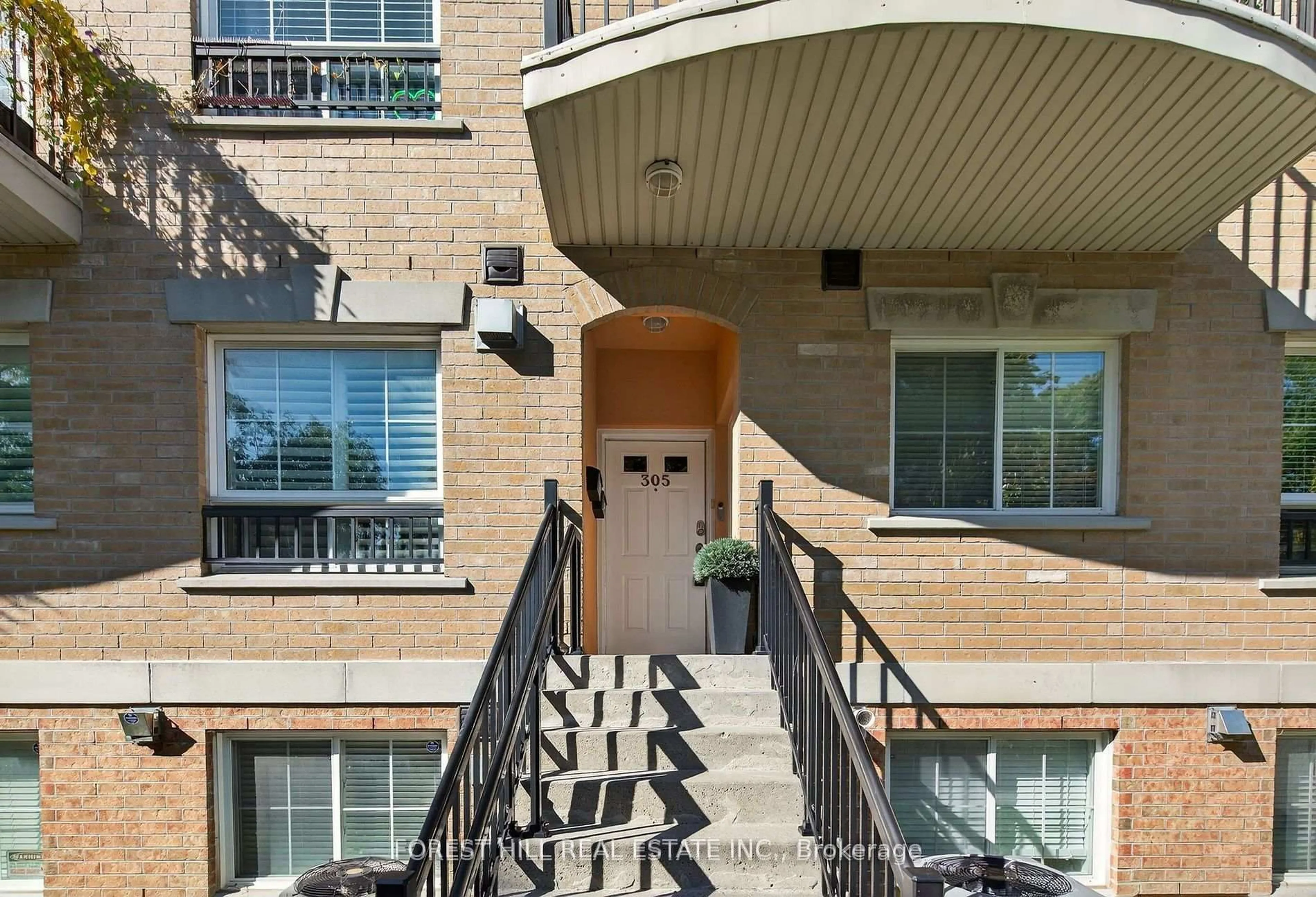 Unknown for 1785 Eglinton Ave #305, Toronto Ontario M4A 2Y6