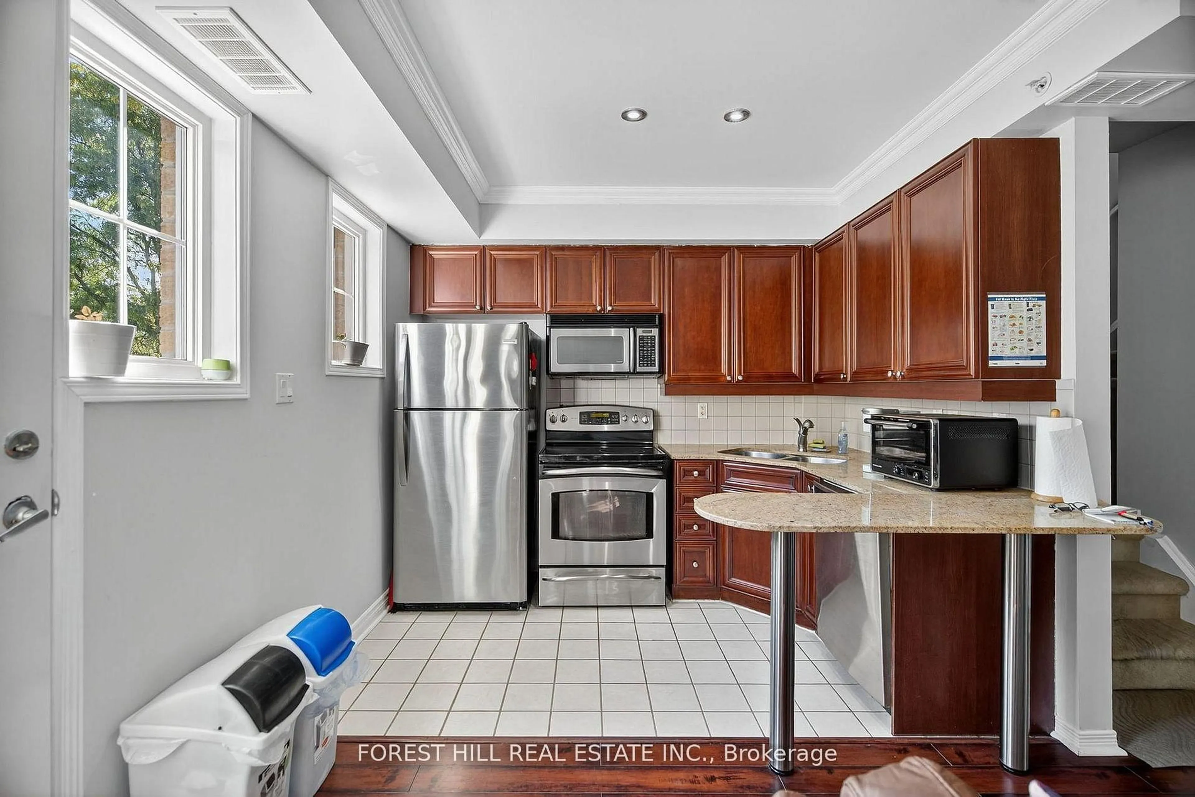 Standard kitchen, ceramic/tile floor for 1785 Eglinton Ave #305, Toronto Ontario M4A 2Y6