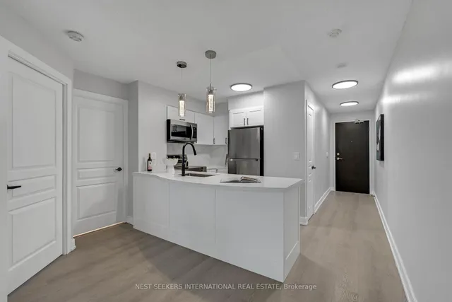 18 Yonge St #2507, Toronto 4