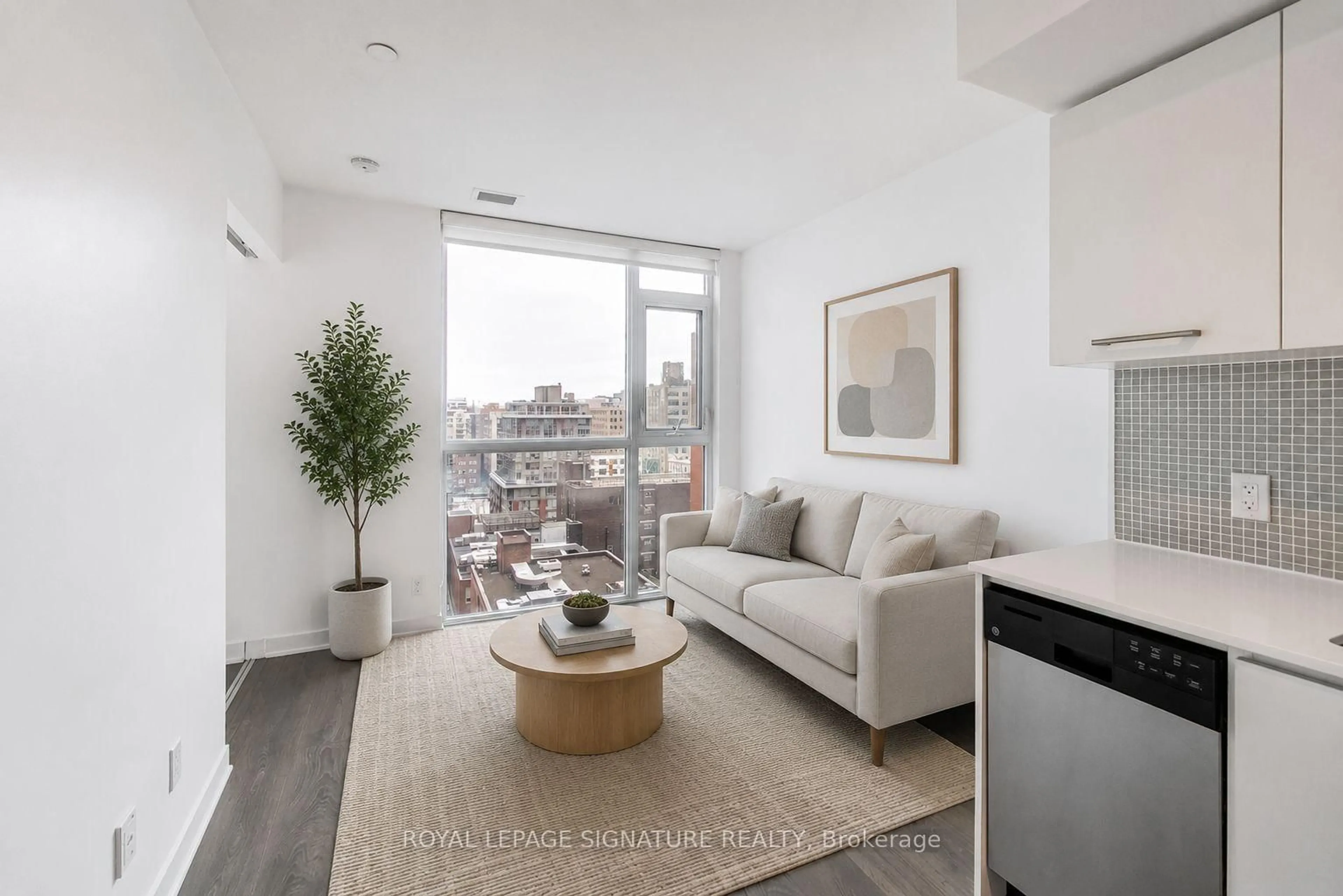 Living room with furniture, unknown for 87 Peter St #1203, Toronto Ontario M5V 0P1