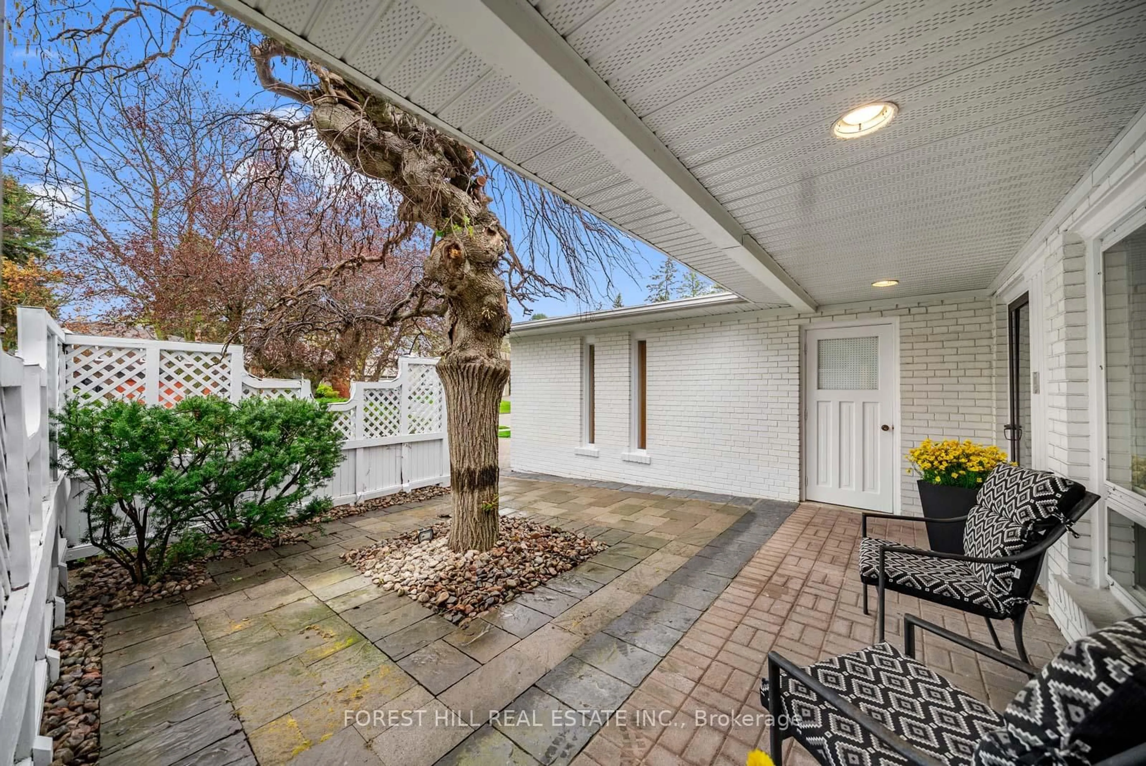 Patio, street for 43 Covewood St, Toronto Ontario M2M 2Z2