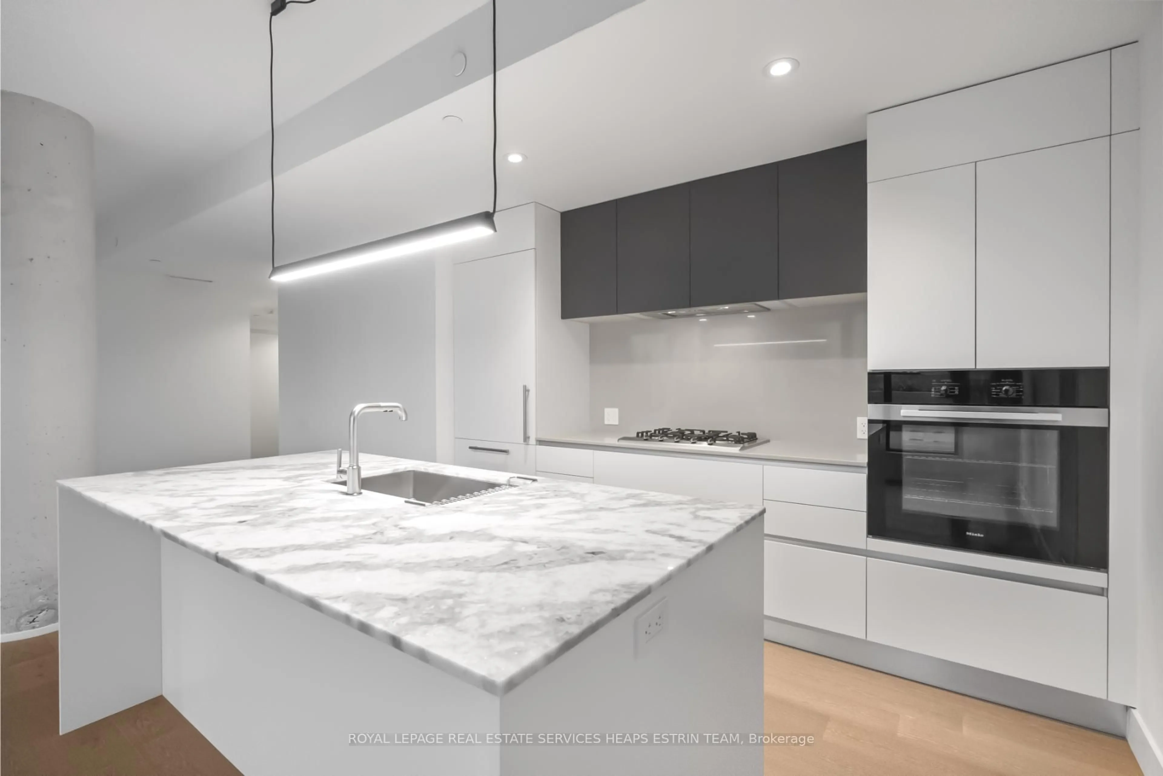 Contemporary kitchen, unknown for 1414 Bayview Ave #606, Toronto Ontario M4G 3A7