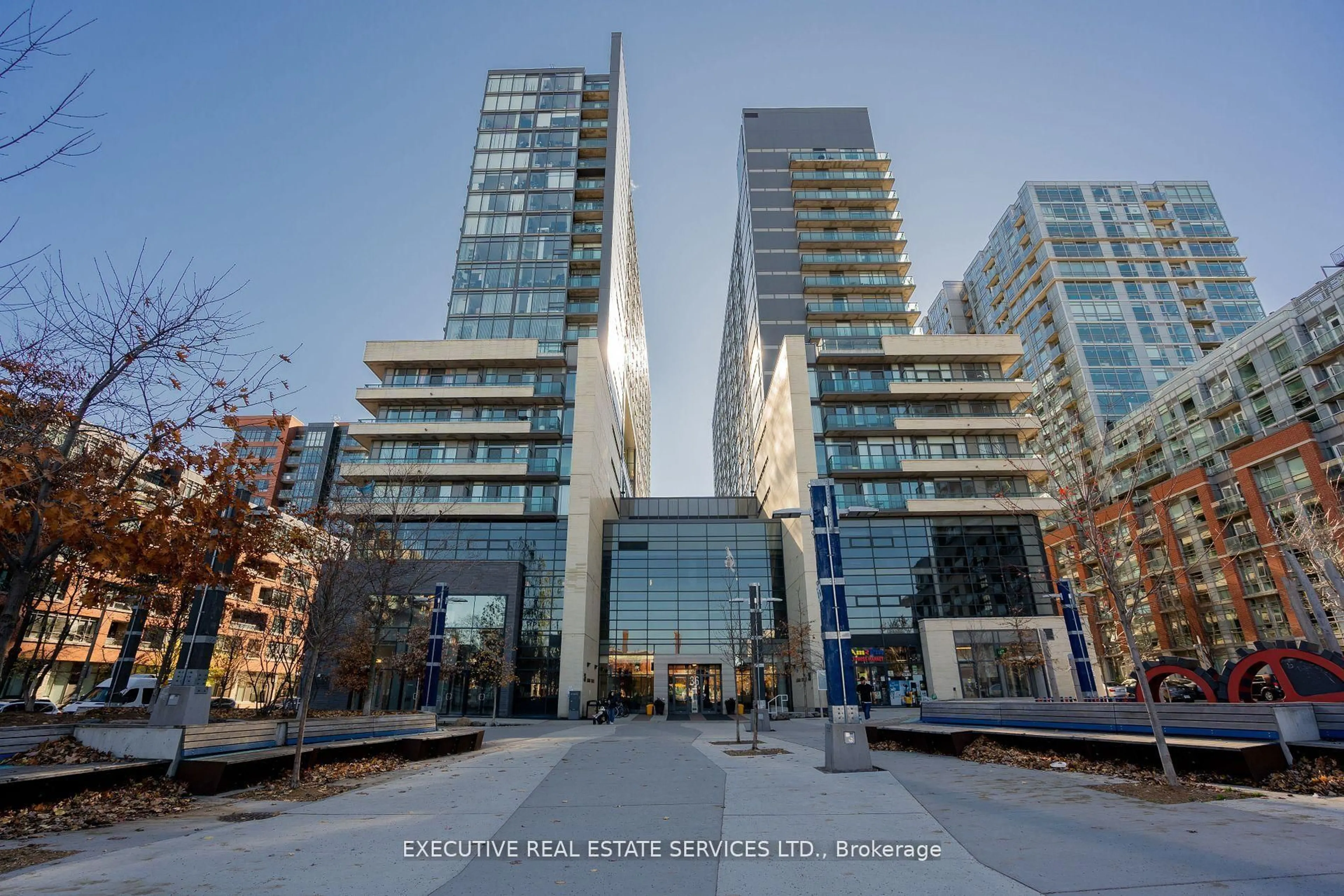 Indoor foyer for 36 Lisgar St #1902 E, Toronto Ontario M6J 3G2