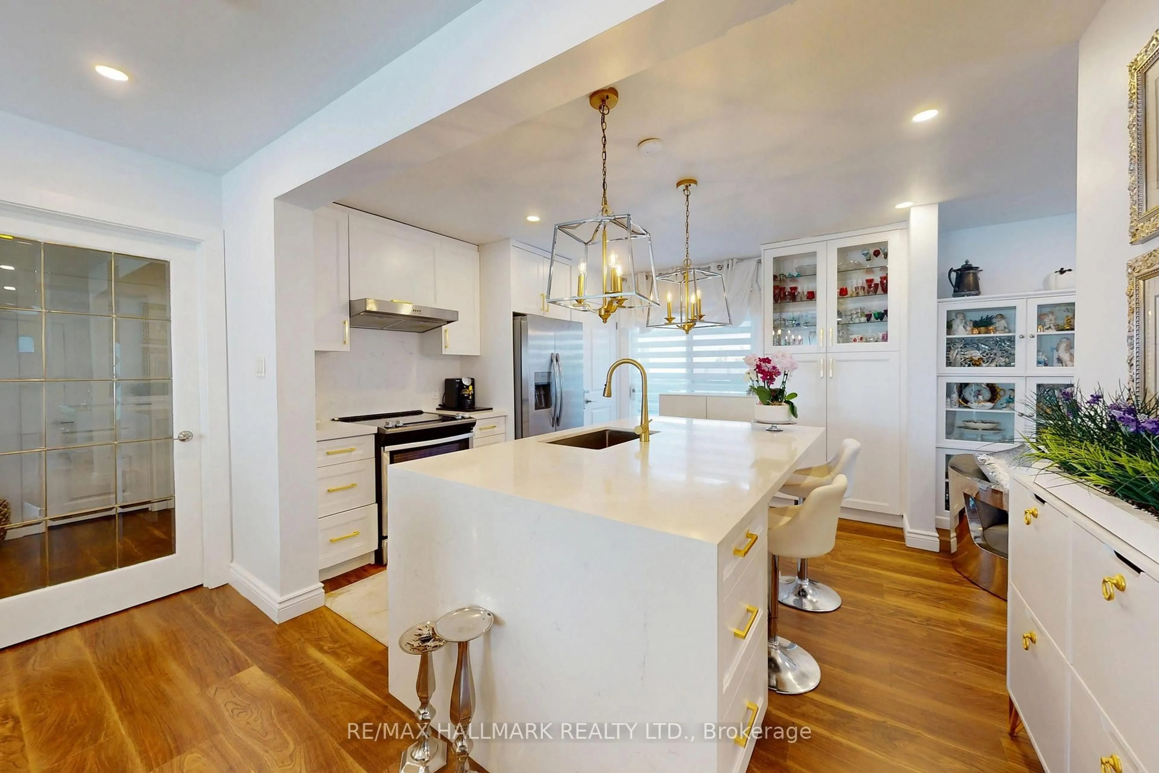 Open concept kitchen, unknown for 96 Searle Ave, Toronto Ontario M3H 4A7