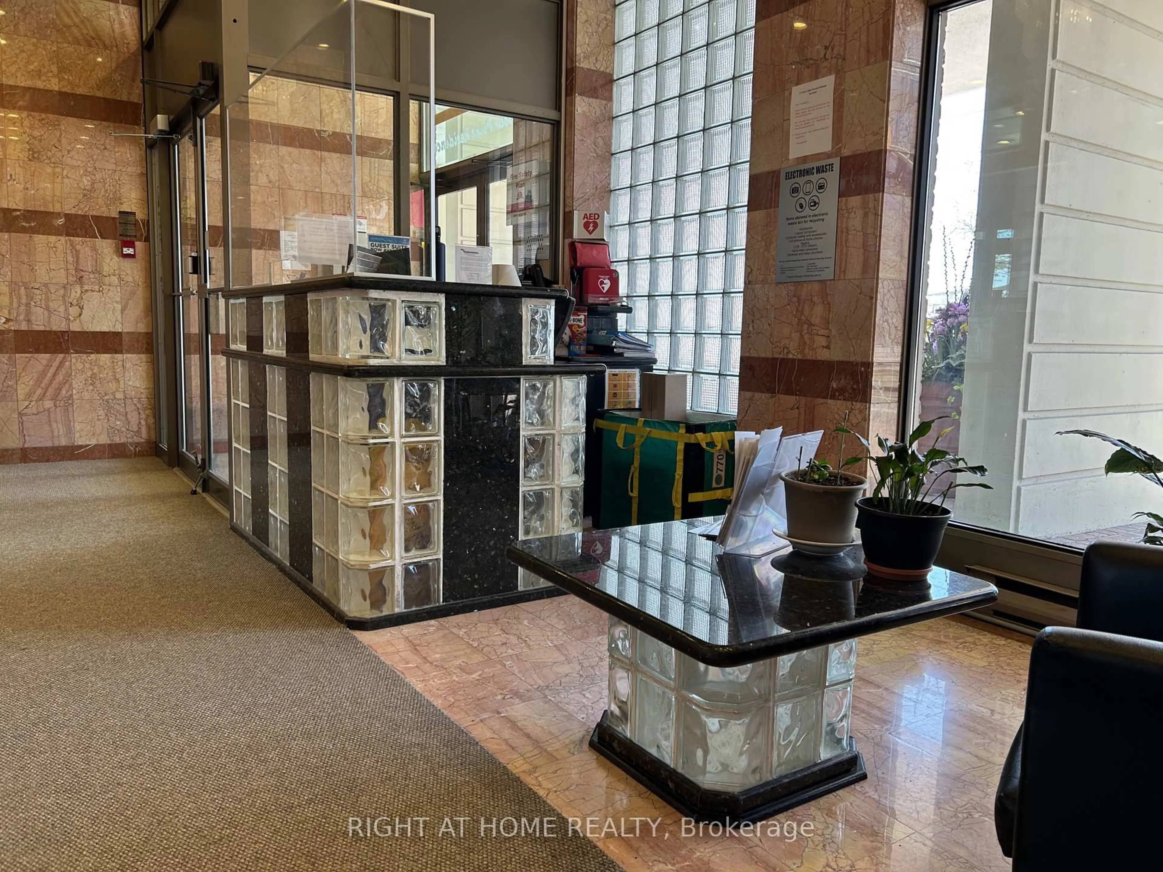 Lobby for 250 Queens Quay #1608, Toronto Ontario M5J 2N2