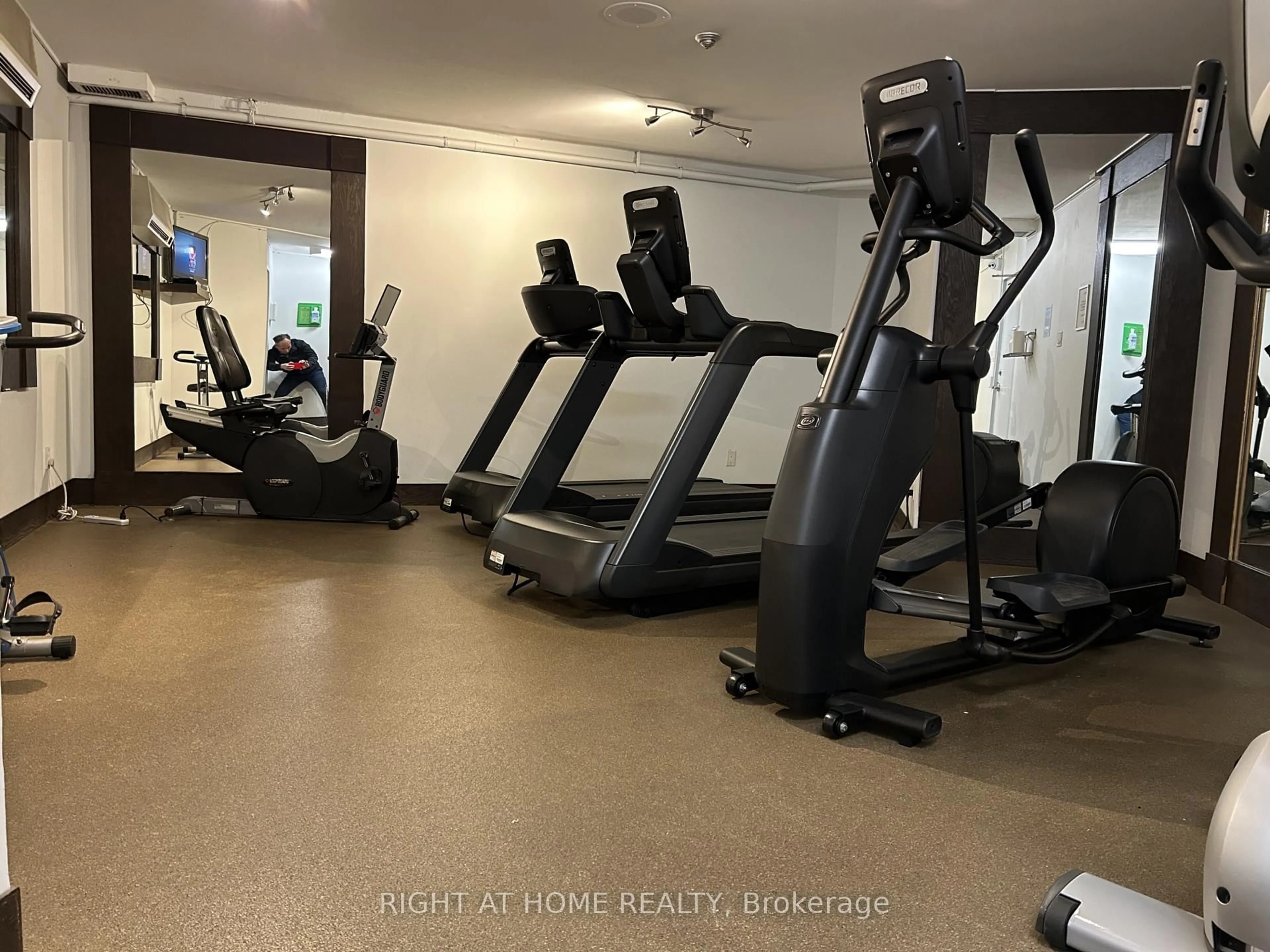 Gym or fitness room for 250 Queens Quay #1608, Toronto Ontario M5J 2N2