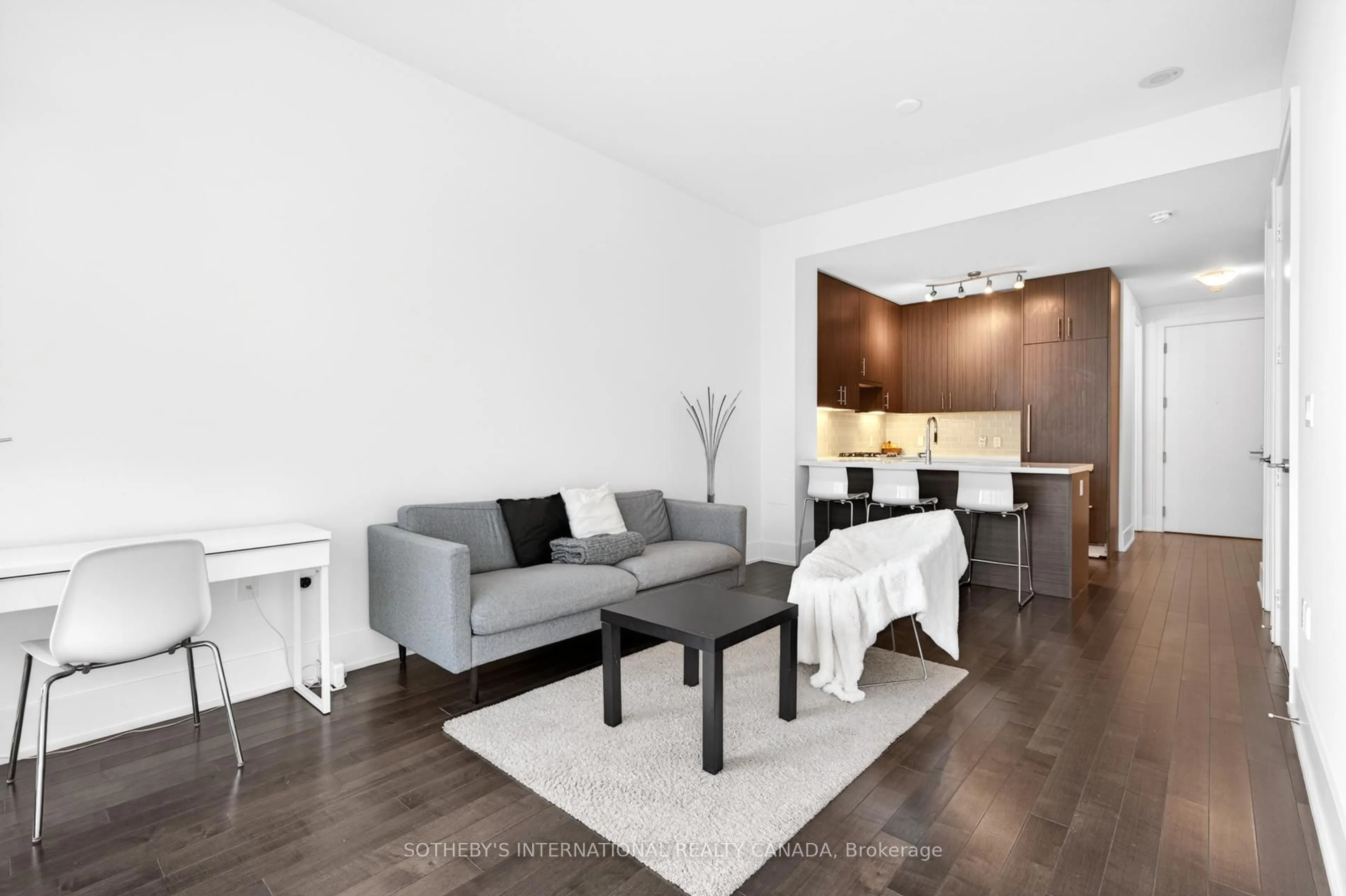 Living room with furniture, wood/laminate floor for 39 Queens Quay #816, Toronto Ontario M5E 0A5
