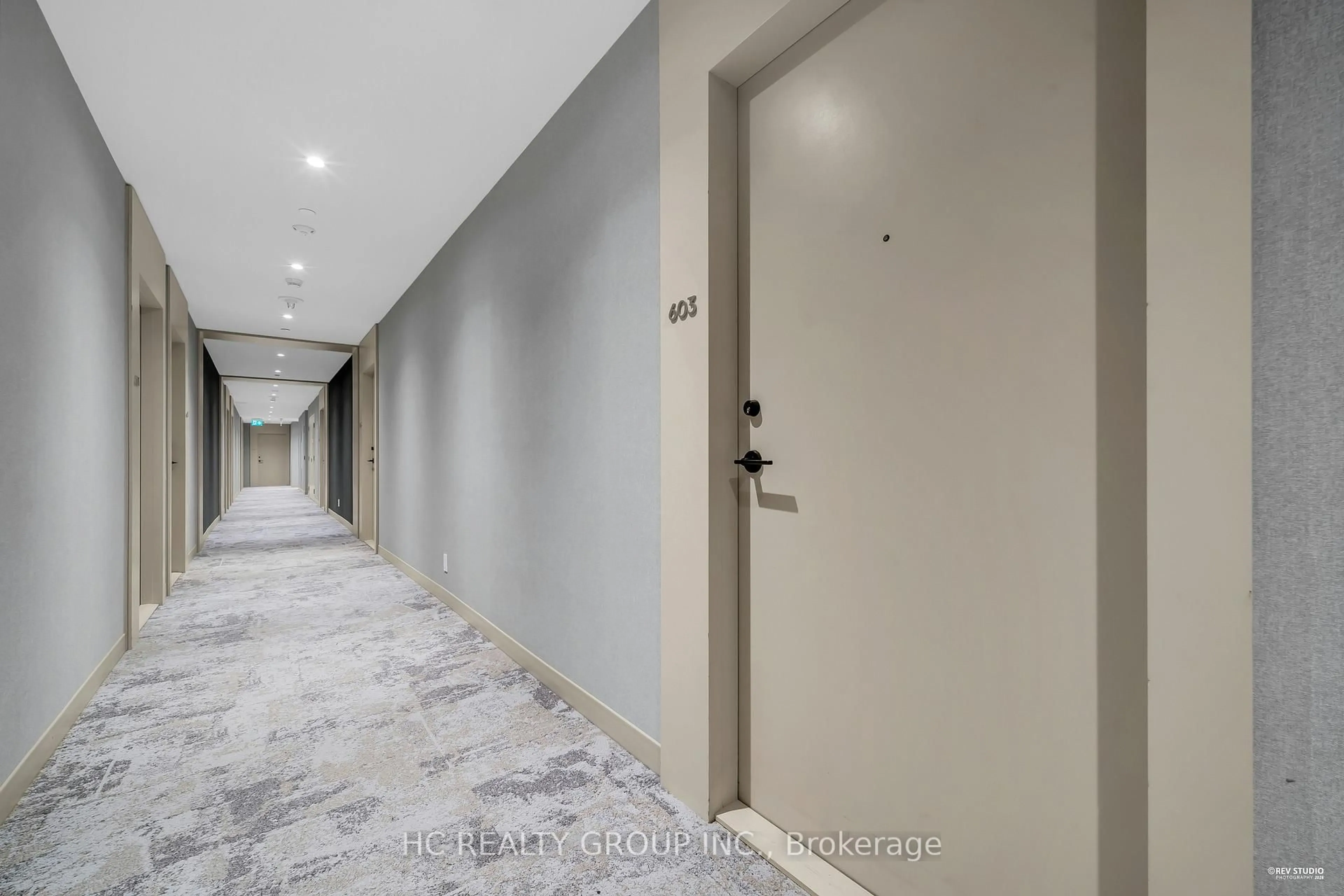 Indoor foyer for 2020 Bathurst St #603, Toronto Ontario M5P 0A6