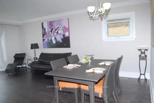 66 Acton Ave, Toronto 4