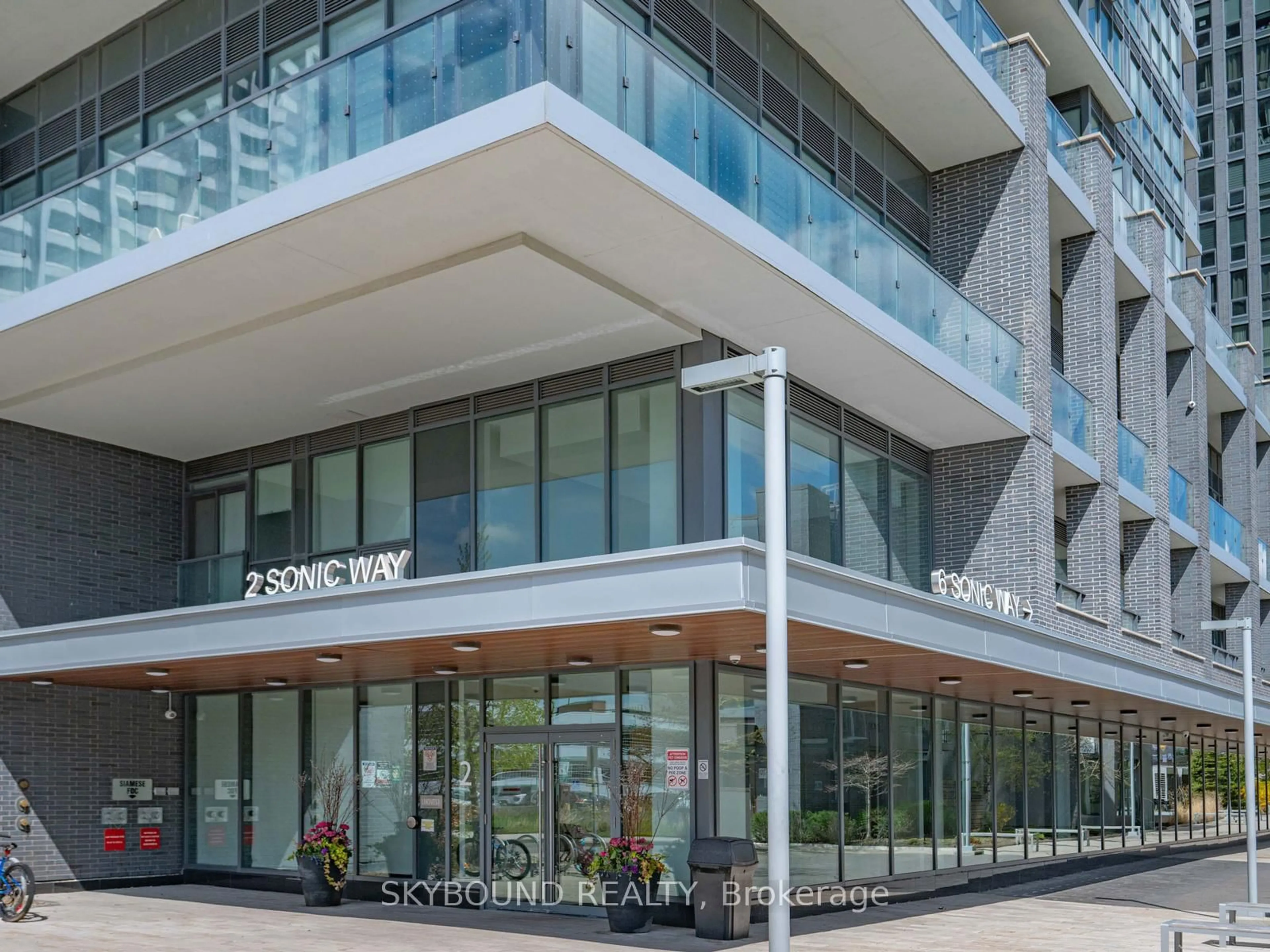 Indoor foyer for 2 Sonic Way #1910, Toronto Ontario M3C 0P2
