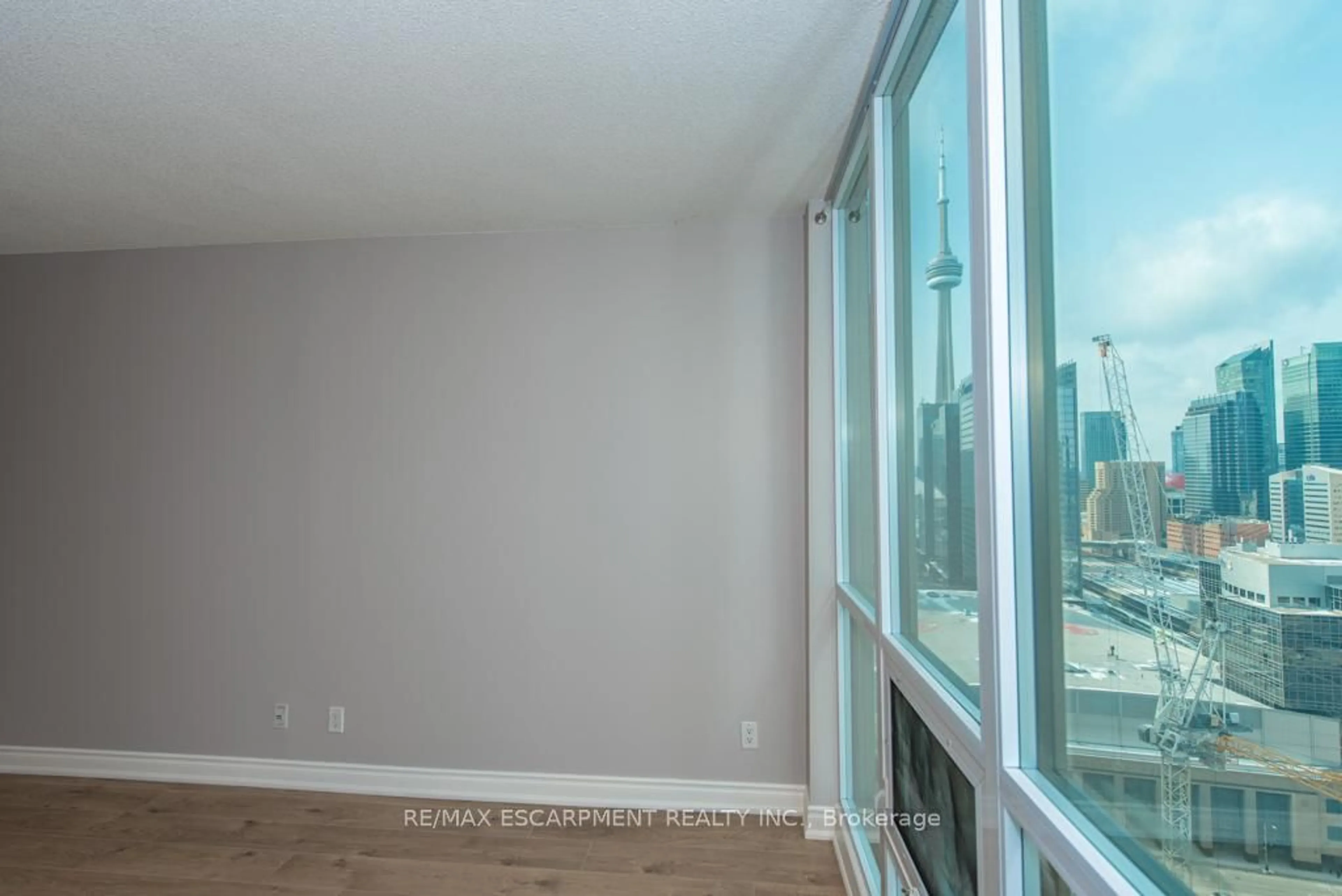 A pic of a room for 16 Yonge St #2903, Toronto Ontario M5E 2A1