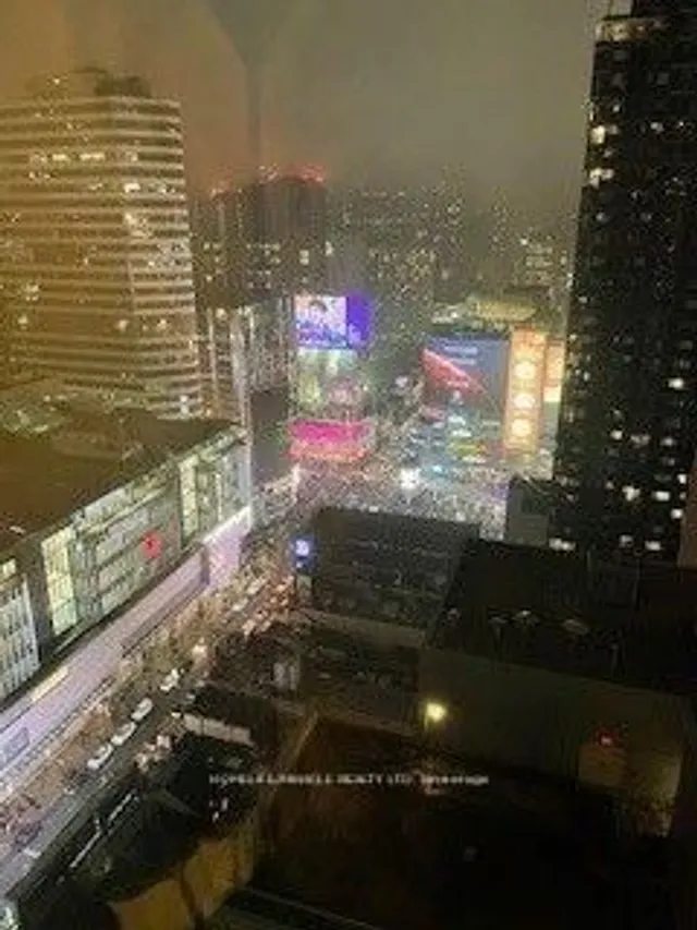 210 Victoria St #3112, Toronto 2