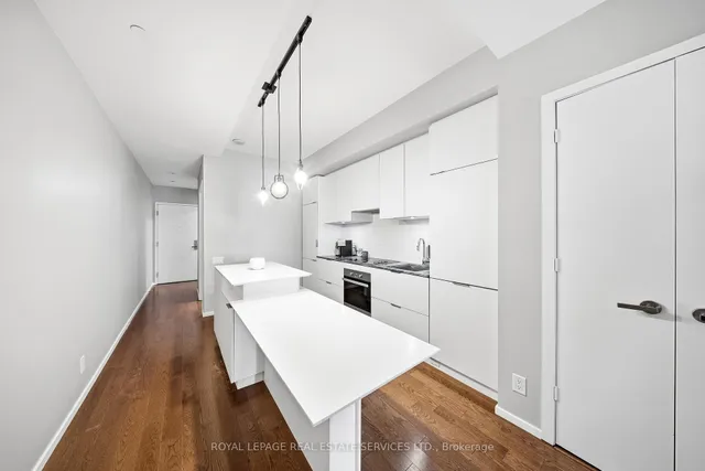 5 st joseph St #208, Toronto 2