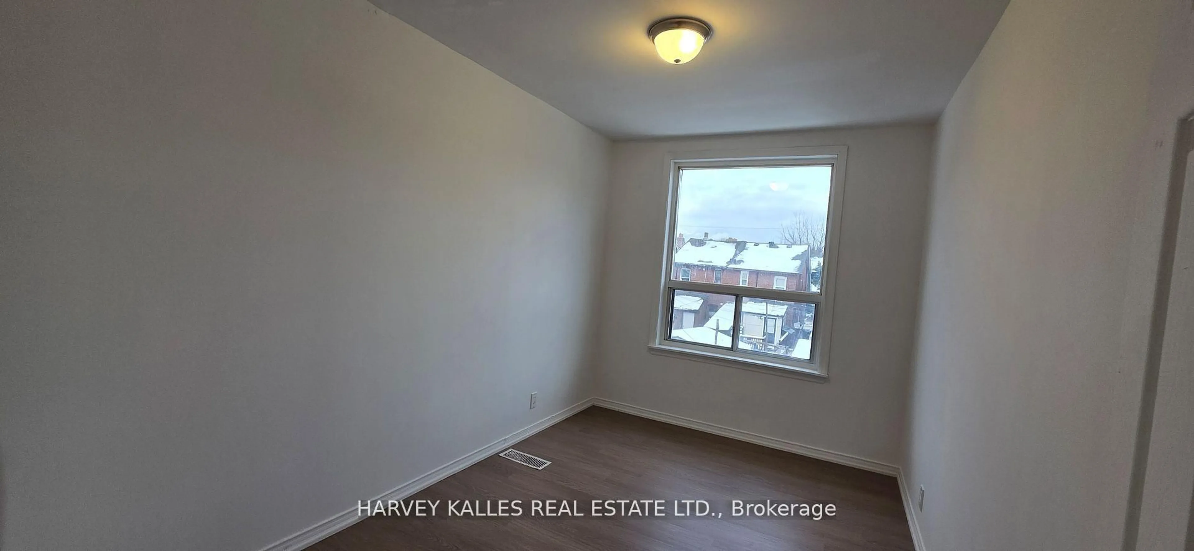 A pic of a room for 1767 Dufferin St, Toronto Ontario M6E 3N9