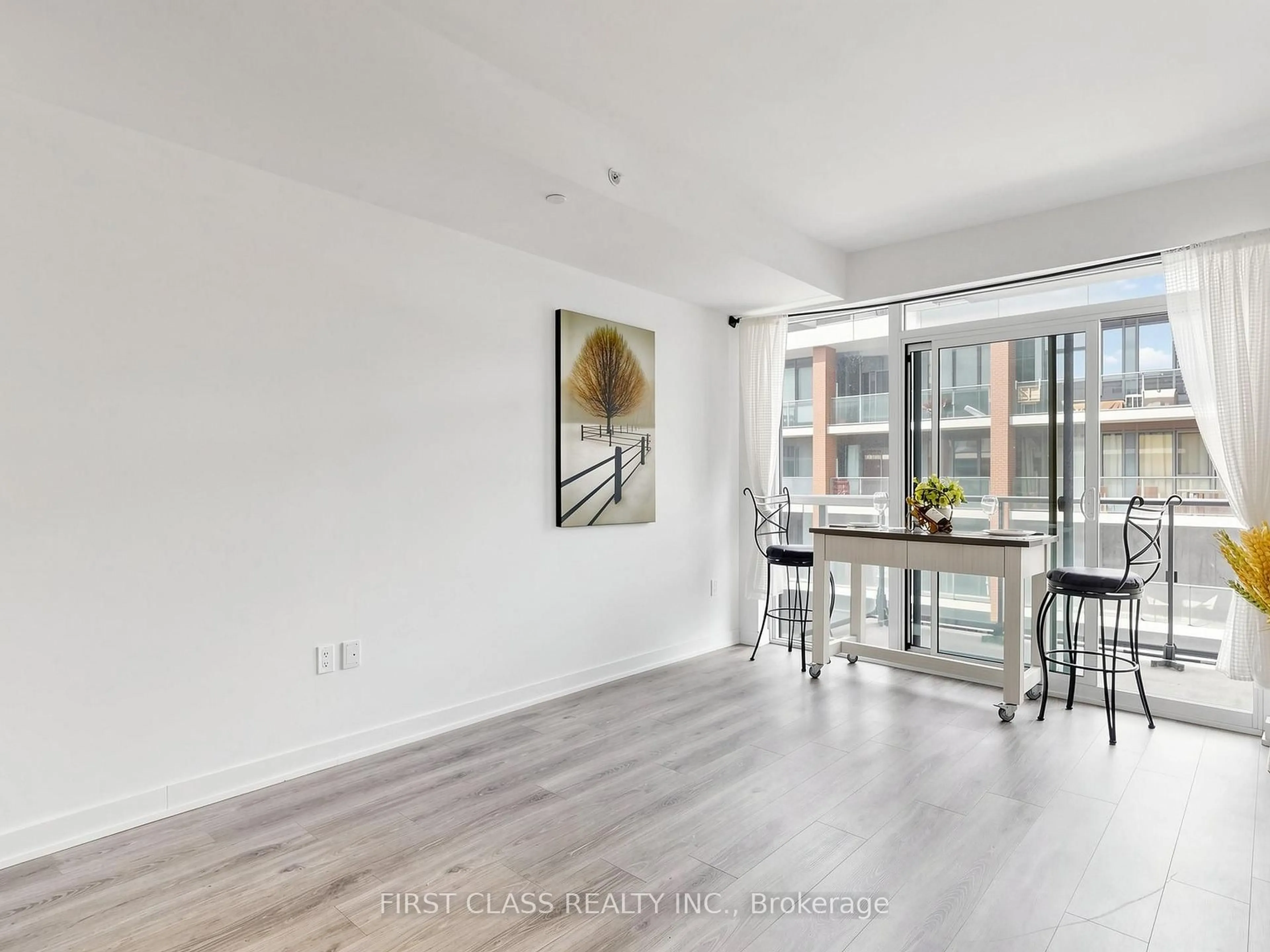 A pic of a room for 38 Iannuzzi St #635, Toronto Ontario M5V 0E8