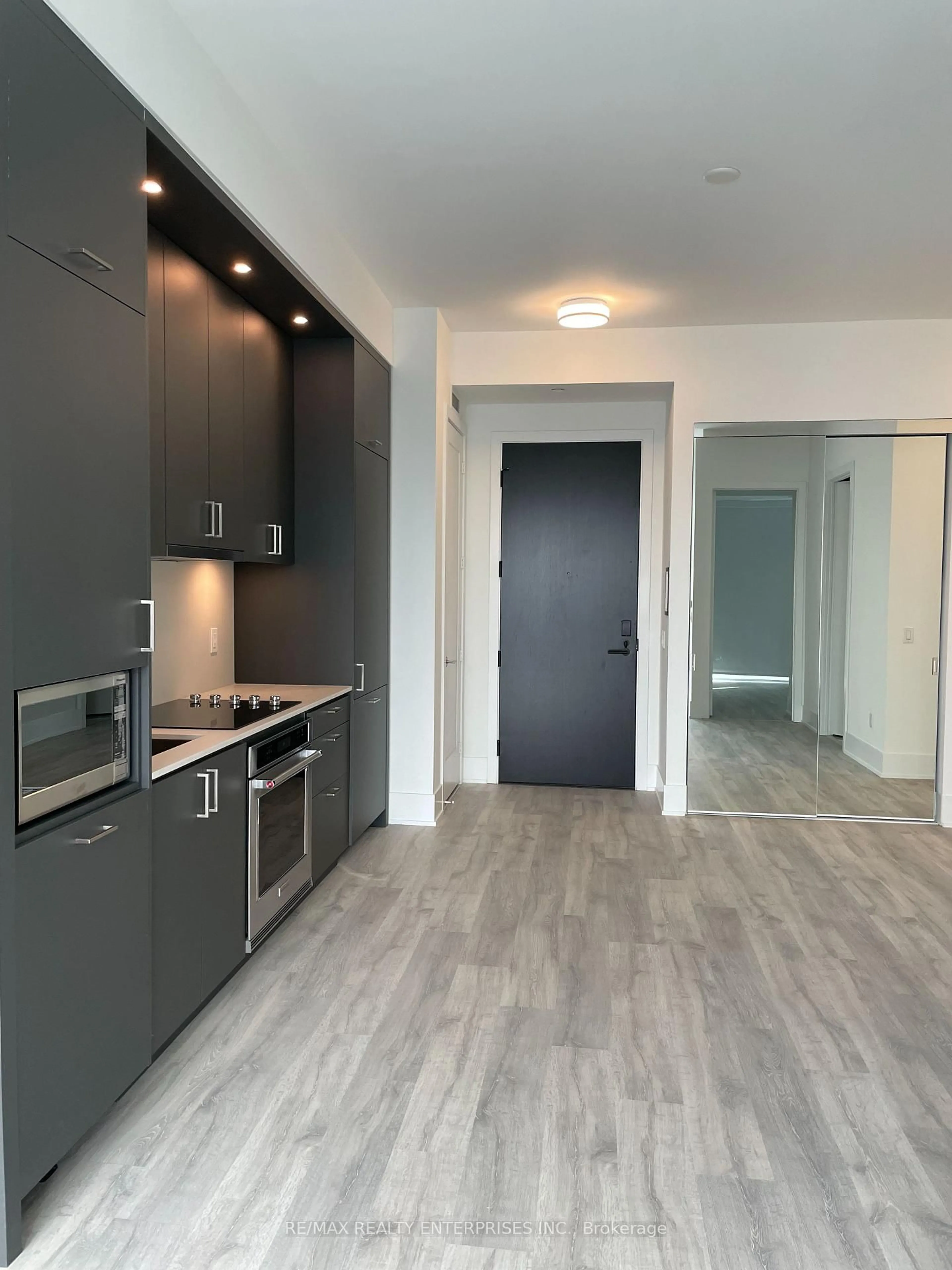 Unknown for 470 FRONT St #2303, Toronto Ontario M5V 0V6